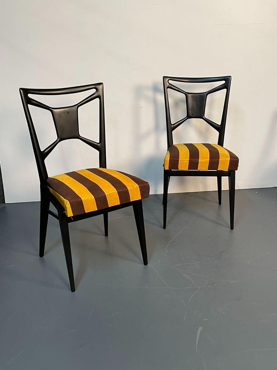 Fin du 20e siècle Six Italian Mid-Century Modern Mahogany Dining / Side Chairs, Ico Parisi Style en vente