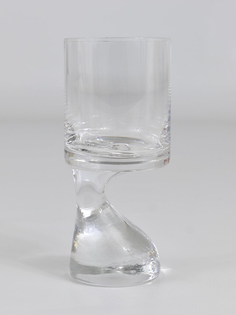 100 clear plastic cups Restaurantware-6 Ounce Parfait Cups, 100 Round Mousse Cups main image 1