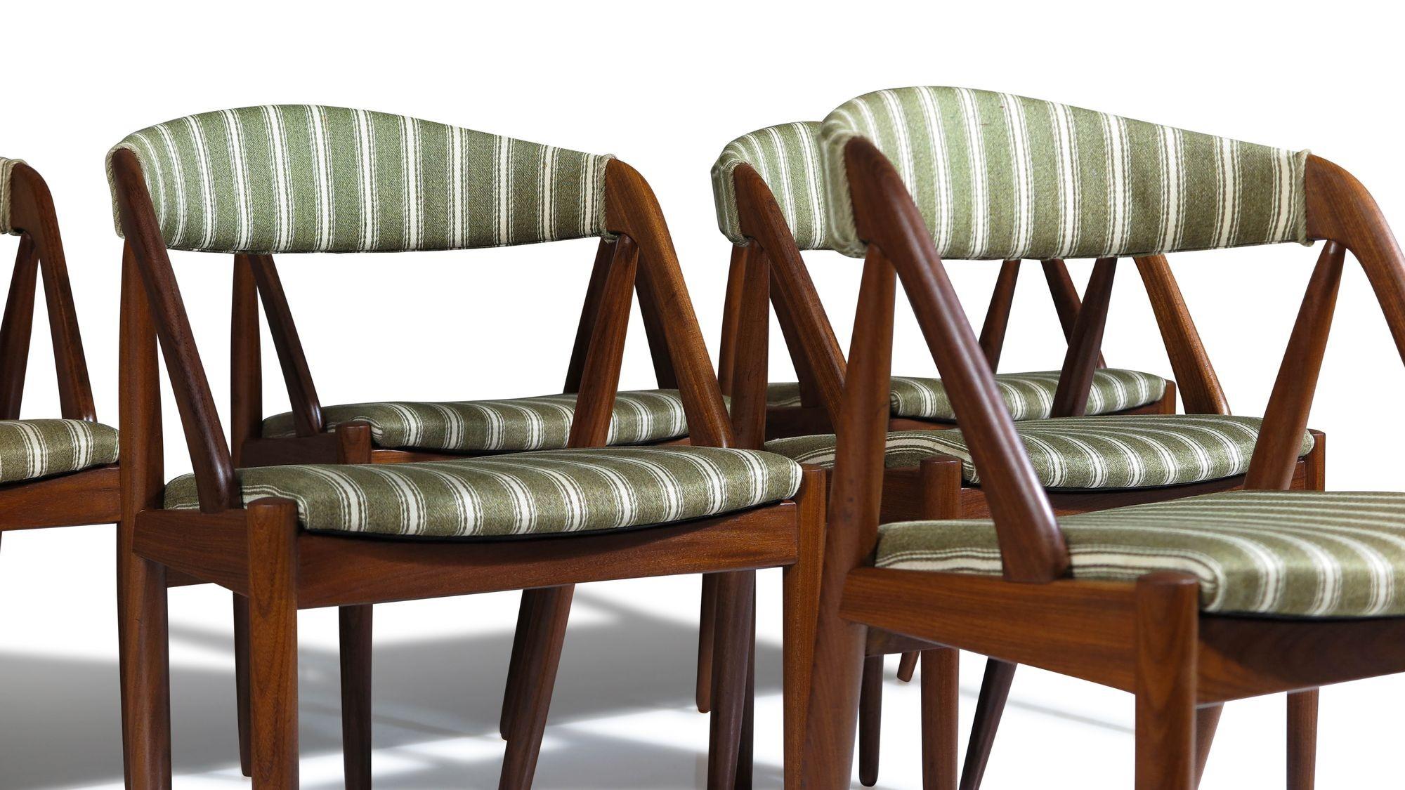 Scandinave moderne Six chaises de salle à manger danoises Kai Kristiansen en laine rayée originale en vente