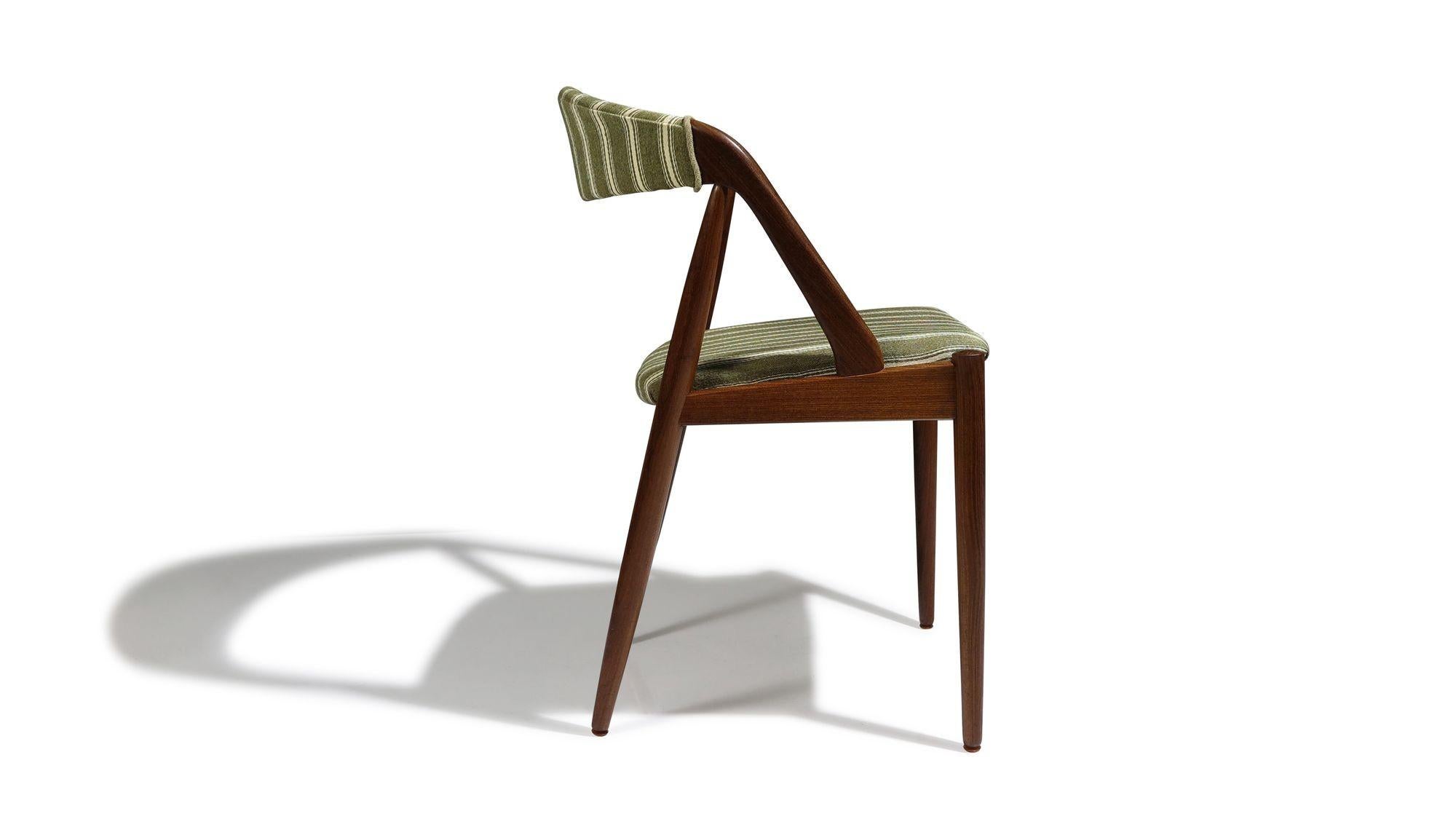 20ième siècle Six chaises de salle à manger danoises Kai Kristiansen en laine rayée originale en vente