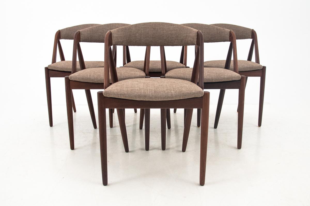 Six teak dining chairs by iconic design classic kai kristiansen for schou andersen. After wood renovation. New material similar to original one. Perfect for scandi or japandi style spaces.

  