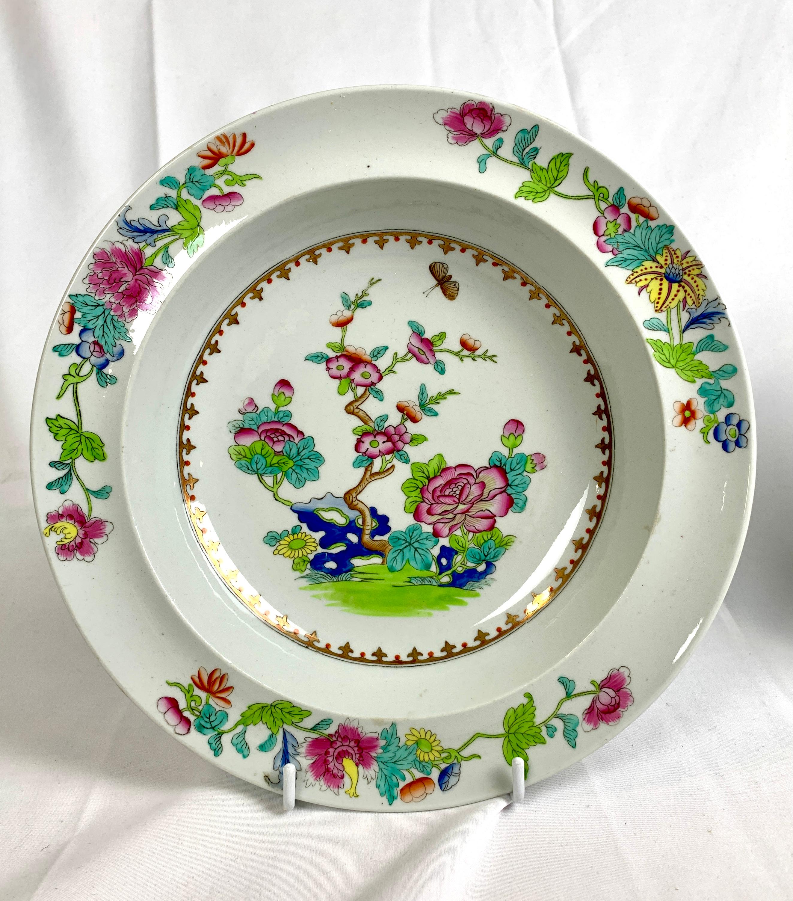 Six Large Antique Soup Dishes Chinoiserie England, circa 1820 In Good Condition For Sale In Katonah, NY