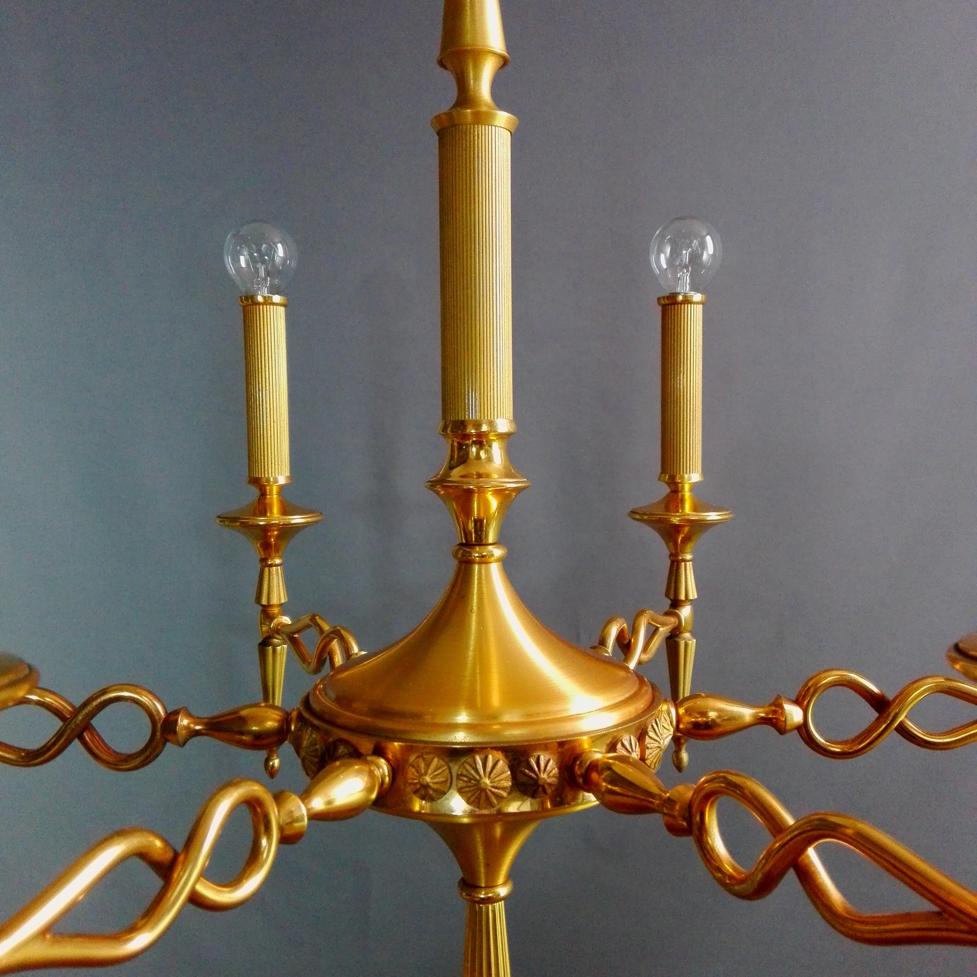 Mid-20th Century Lumi Milano marked Six-Light Brass Chandelier attributable to Oscar Torlasco.  For Sale