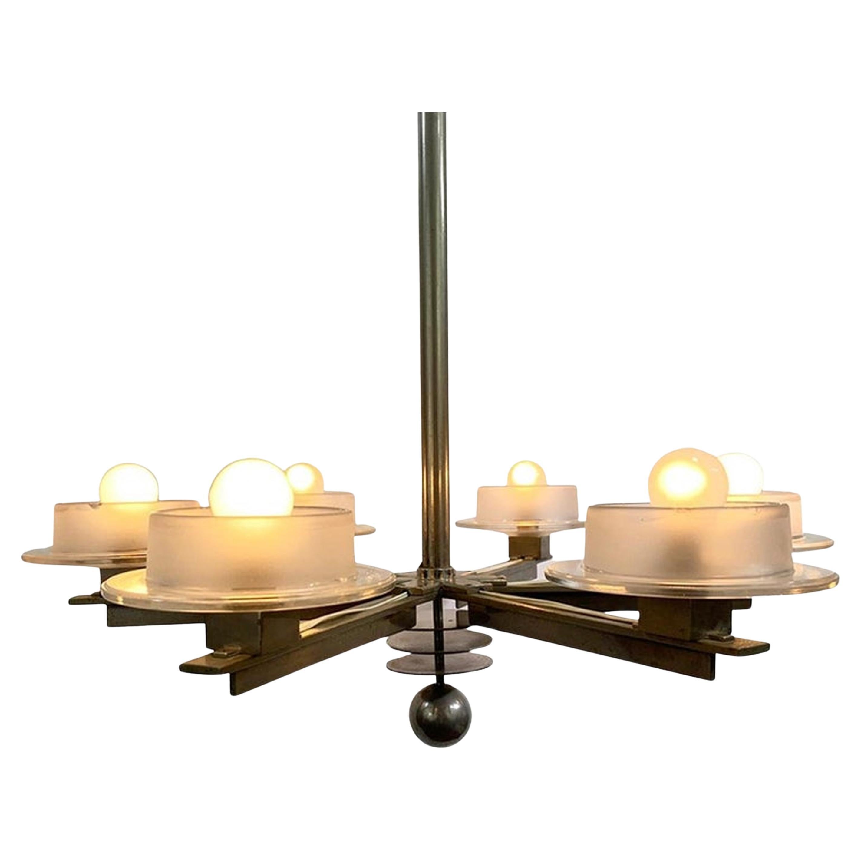 Lustre en métal chromé à six lumières avec abat-jours en verre, vers les années 70