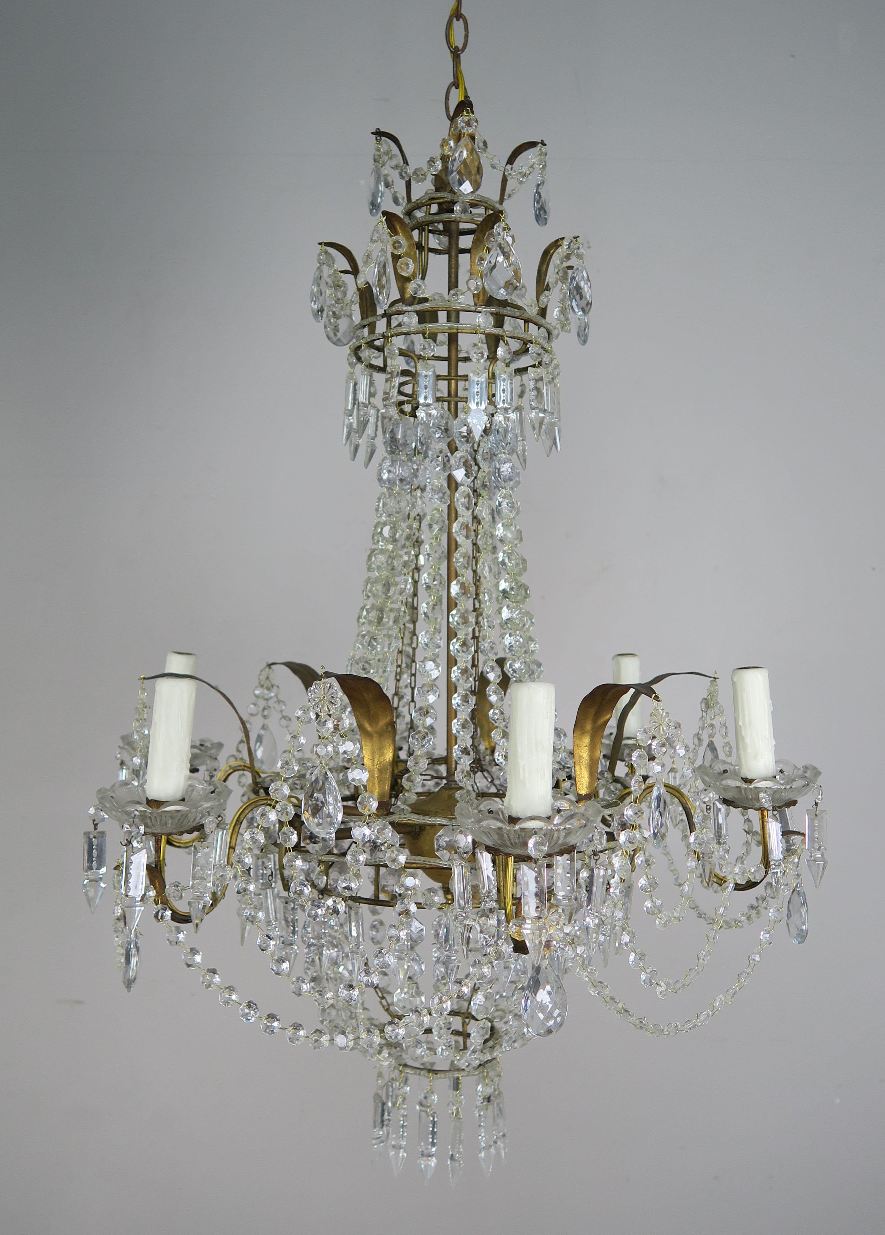 Lustre français à six lumières en métal doré et perles de cristal, c. 1900 en vente 2