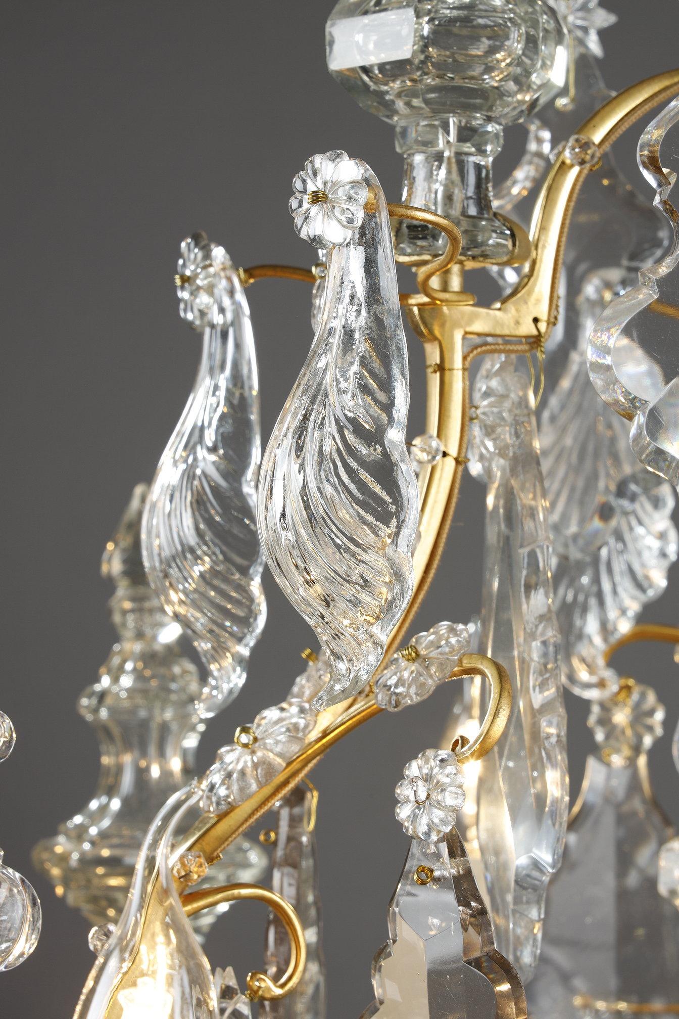 Sechsflammiger Käfig-Kronleuchter aus vergoldeter Bronze mit geschliffenen Kristall-Anhängern und Taggers im Angebot 3
