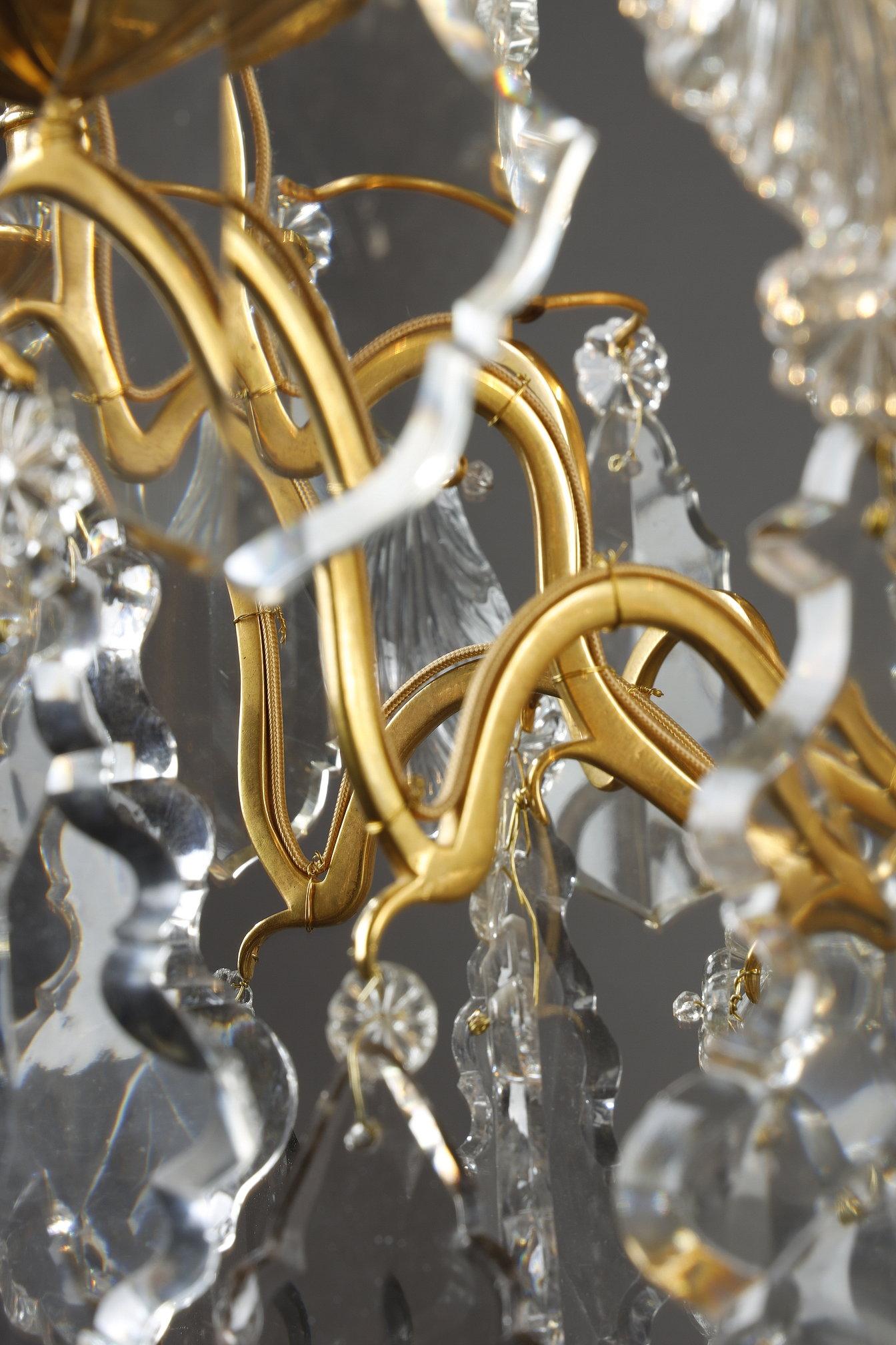 Sechsflammiger Käfig-Kronleuchter aus vergoldeter Bronze mit geschliffenen Kristall-Anhängern und Taggers im Angebot 10