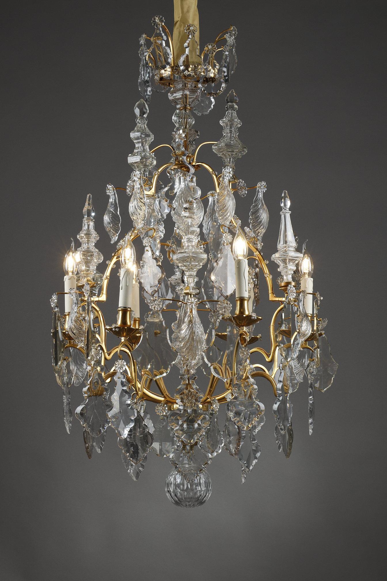 Louis XV Six-light gilt bronze cage Chandelier with cut crystal pendants and daggers For Sale