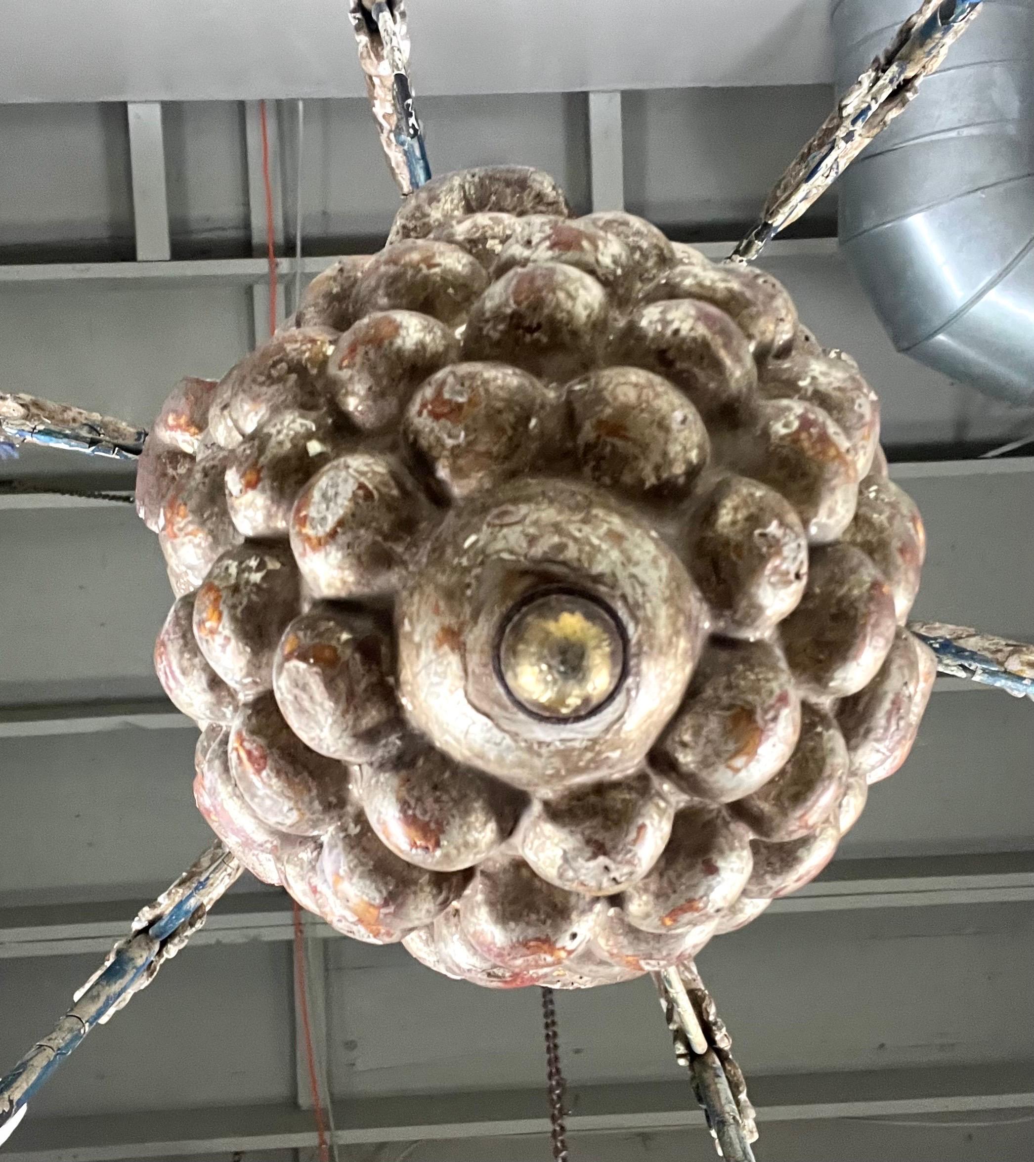 Lampadario a sei luci in legno argentato in stile italiano in vendita 6