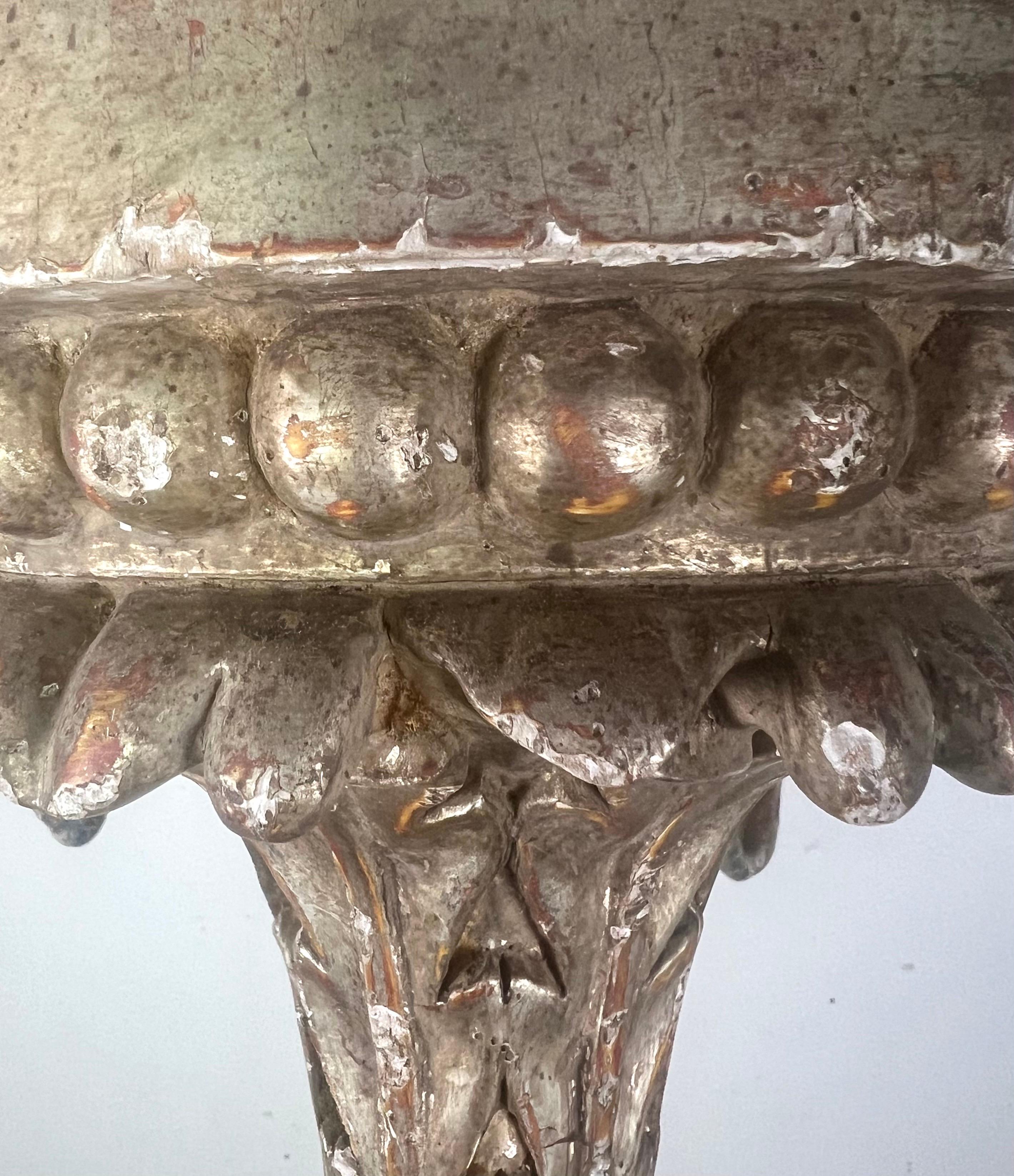 Lampadario a sei luci in legno argentato in stile italiano in vendita 10