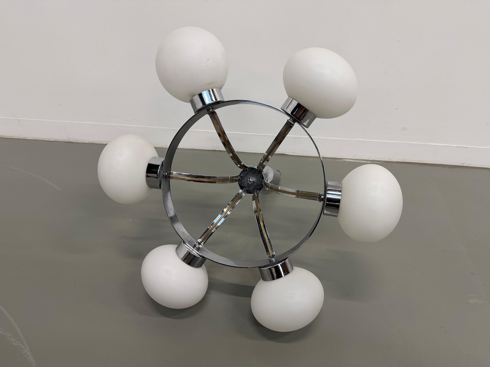 Lampe suspendue à six lumières CIRCA Gaetano Scolari pour Guzzini, Italie, vers 1970 en vente 5