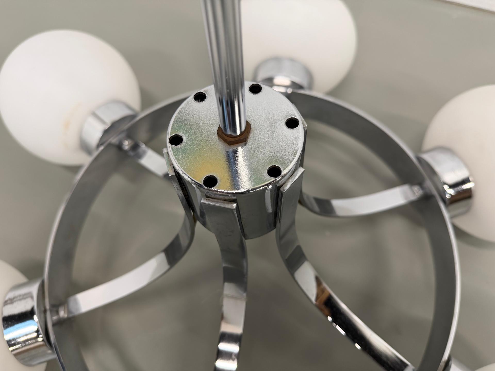 Lampe suspendue à six lumières CIRCA Gaetano Scolari pour Guzzini, Italie, vers 1970 en vente 1