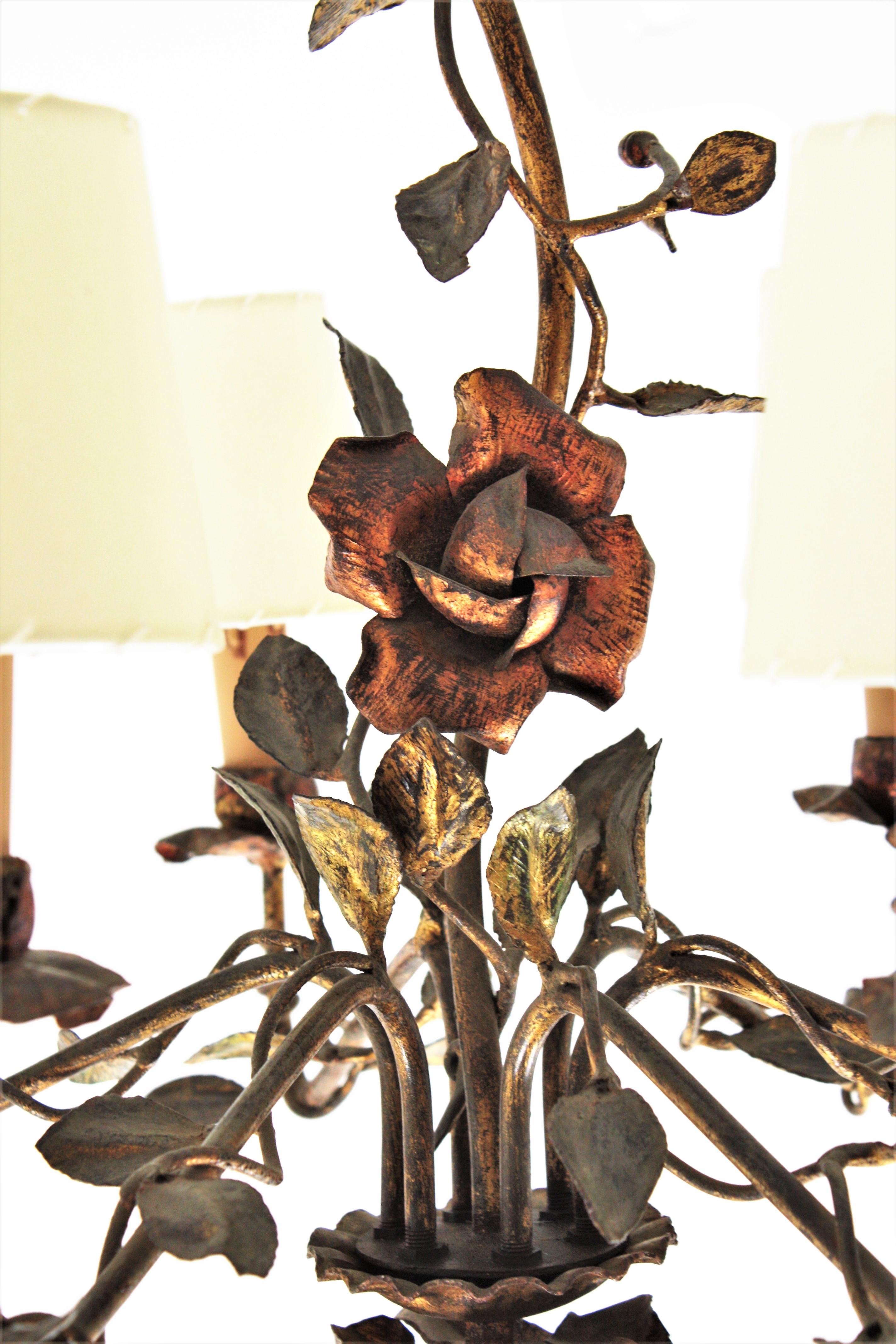 Spanish Floral Tole Chandelier in Gilt Iron, 1940s For Sale 5