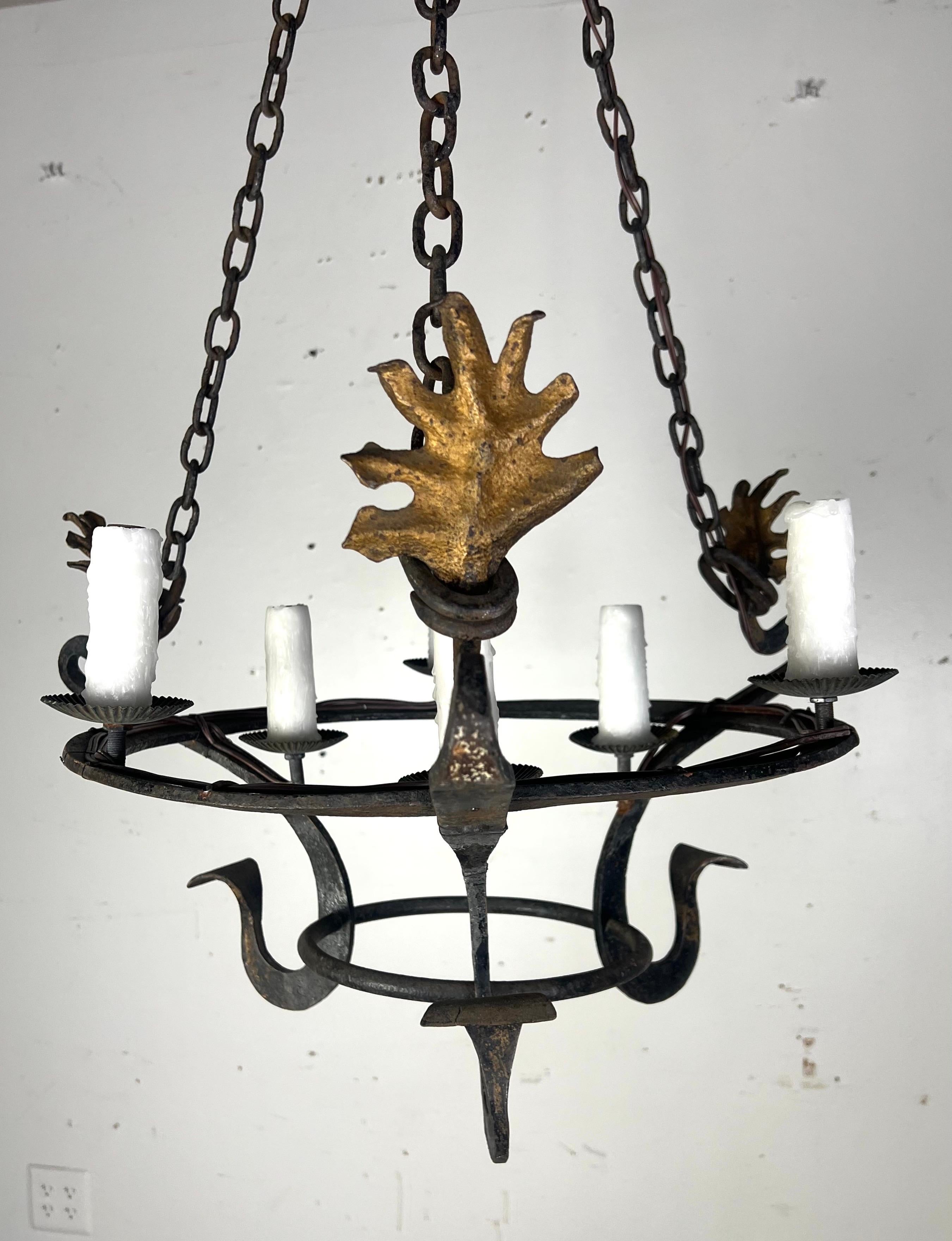 Spagnolo Lampadario a sei luci in ferro battuto spagnolo in vendita