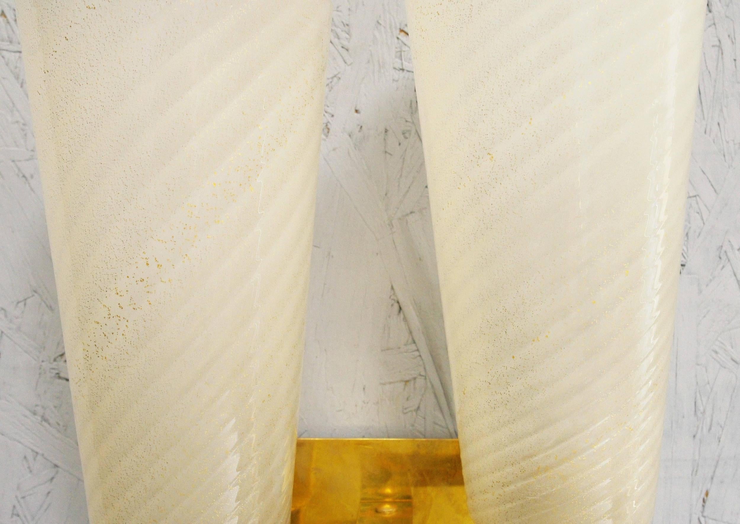 italien Applique en édition limitée avec verre de Murano infusé d'or givré, Italie, années 1990 en vente