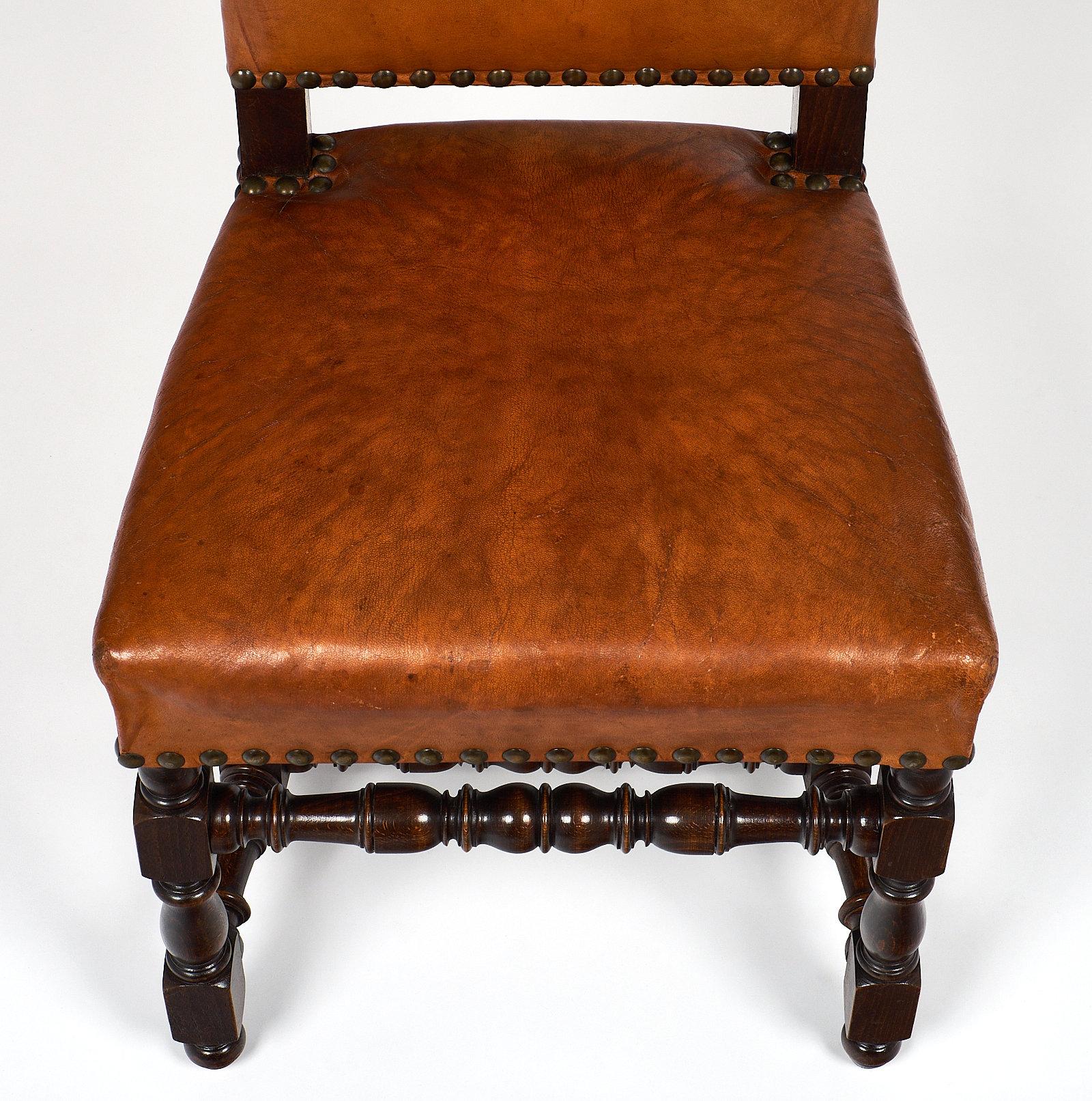 Sei sedie da pranzo in pelle in stile Luigi XIII In condizioni buone in vendita a Austin, TX