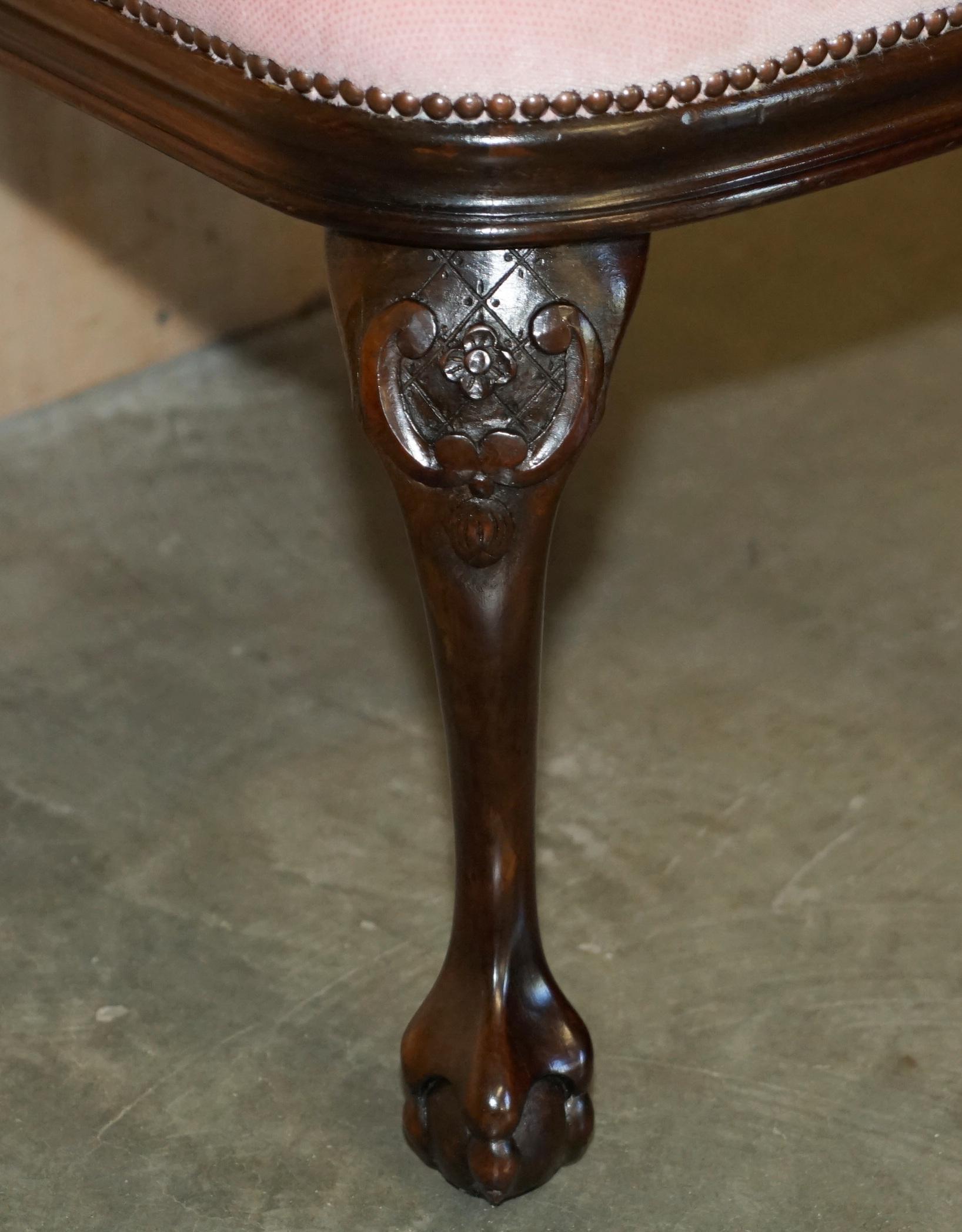 Hardwood SIX LOVELY VINTAGE HAND CARVED CLAW & BALL CABRIOLET LEG HARDWOOS DINING CHAIRs For Sale
