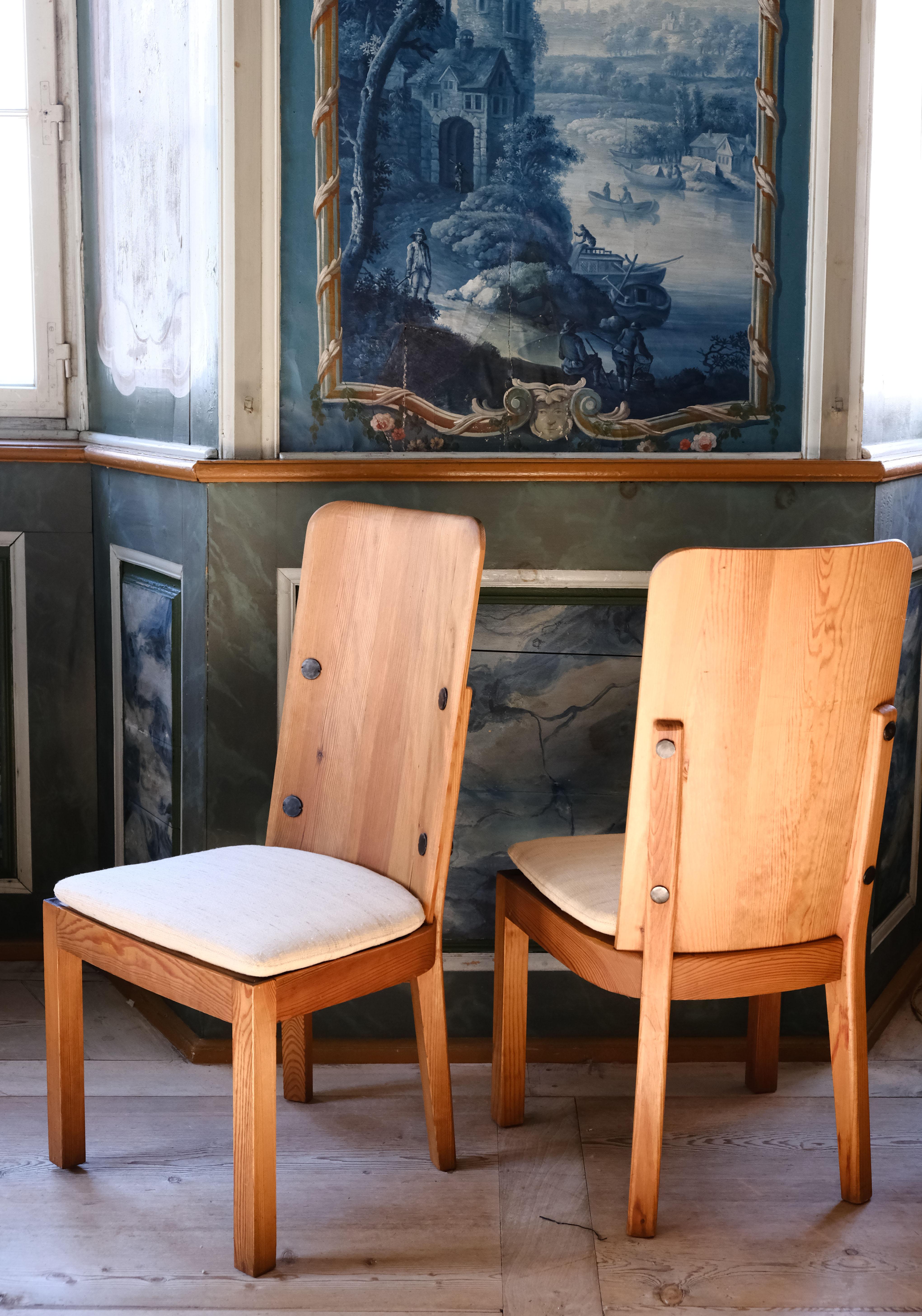 Sechs Lovö-Stühle aus nordischer Kiefer von Axel Einar Hjorth im Zustand „Gut“ im Angebot in Zurich, CH
