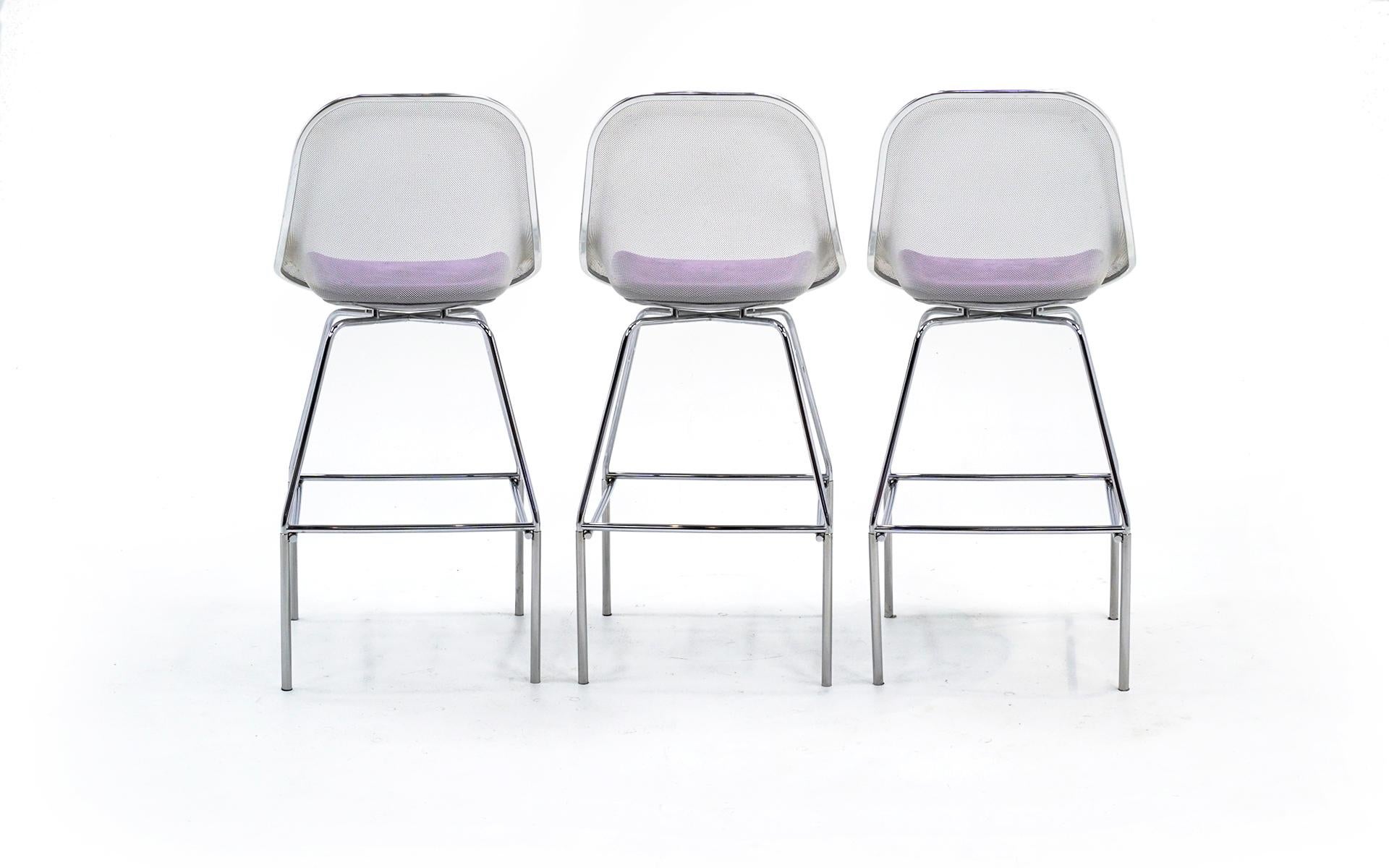 white chrome bar stools