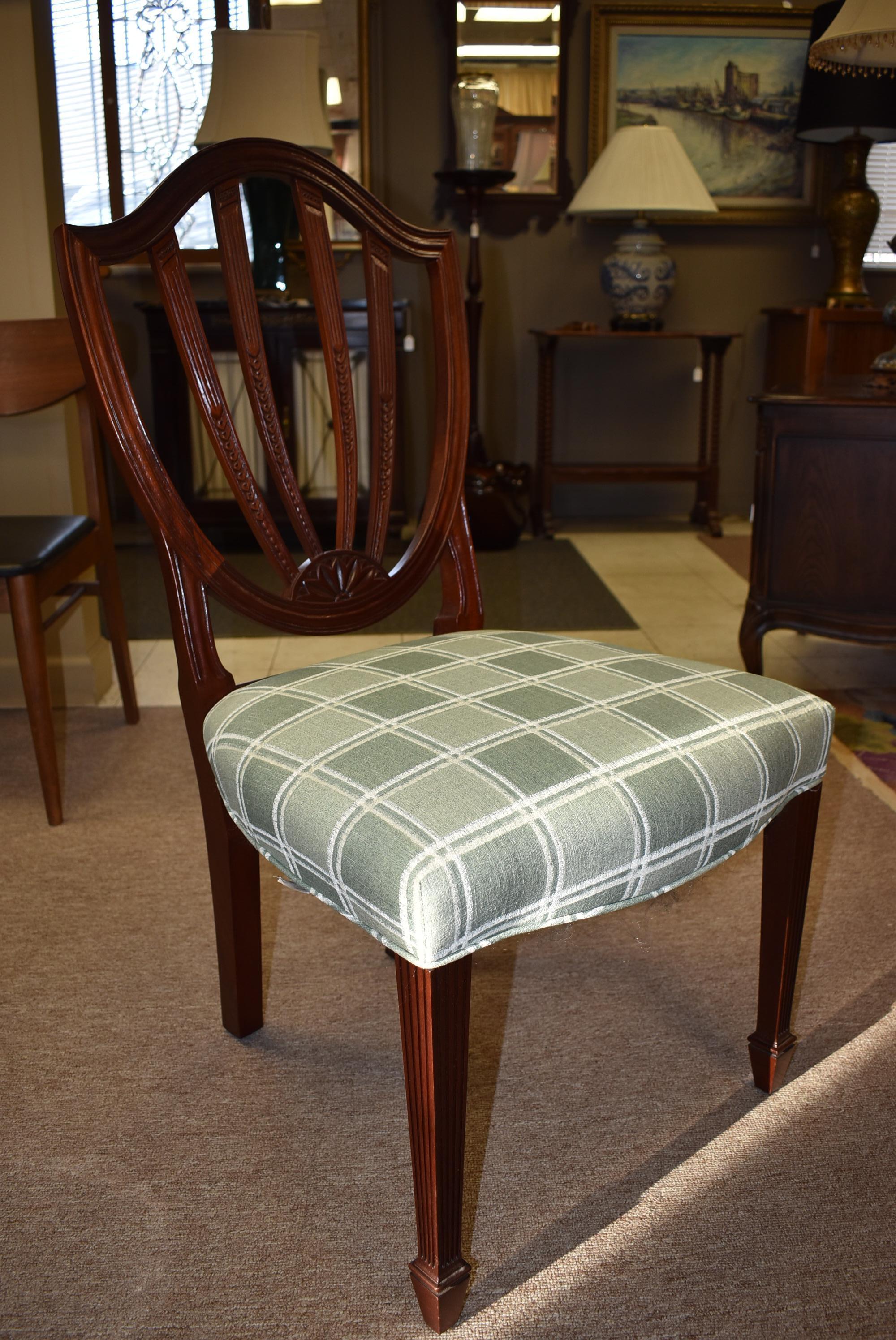 Six Mahogany Sheraton Style Shield Back Dining Room Chairs by Baker Furniture In Good Condition In Toledo, OH
