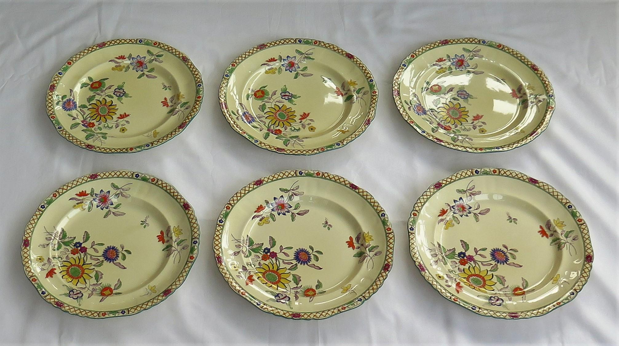 English Six Mason's Ironstone Large Dinner Plates Art Nouveau Muscatel Pattern, Ca 1900 For Sale