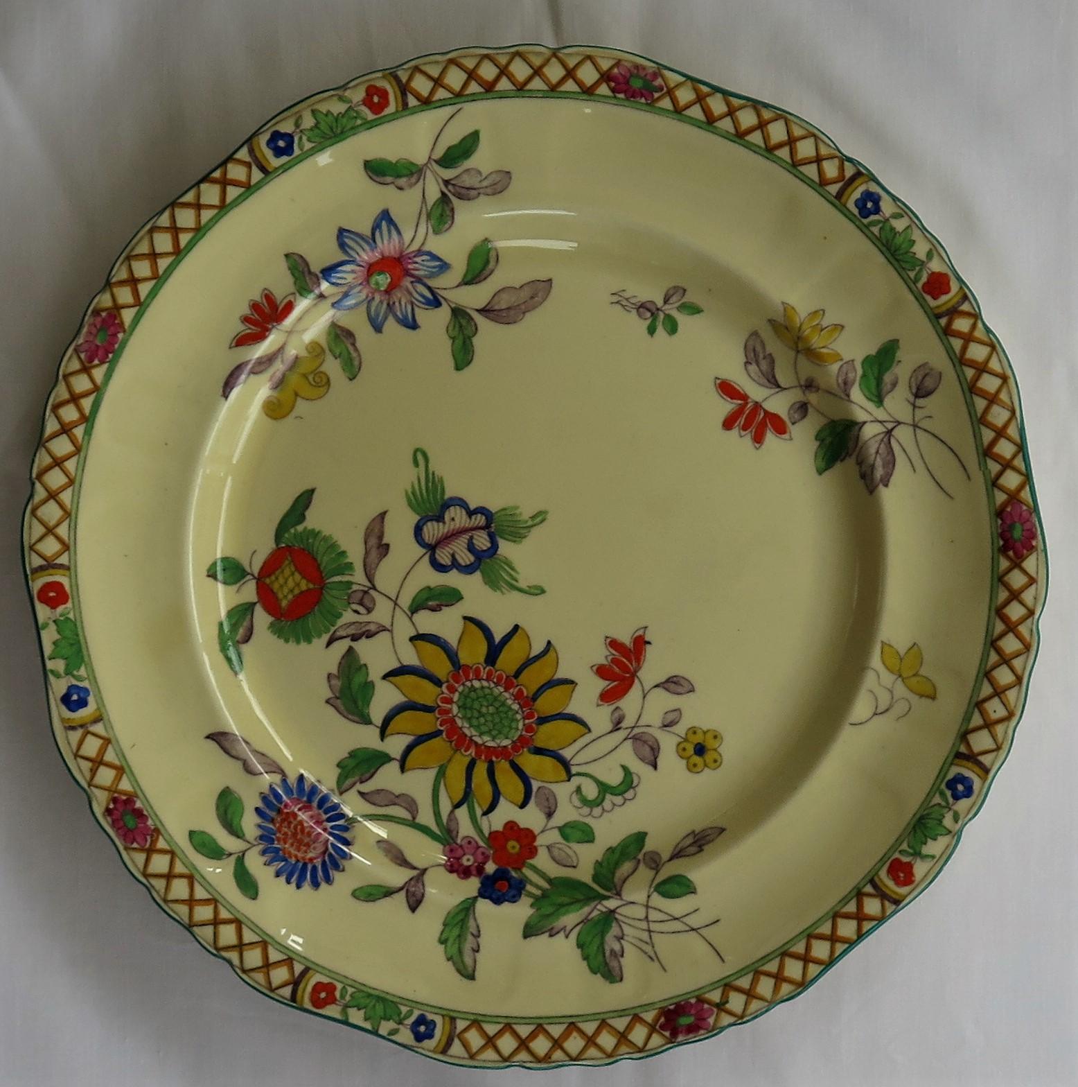 19th Century Six Mason's Ironstone Large Dinner Plates Art Nouveau Muscatel Pattern, Ca 1900 For Sale