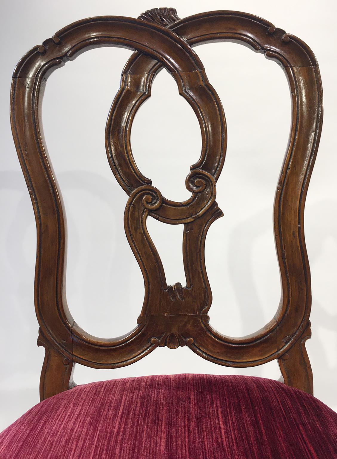 Noyer Six chaises italiennes du milieu du XVIIIe siècle, Venise, vers 1750 en vente