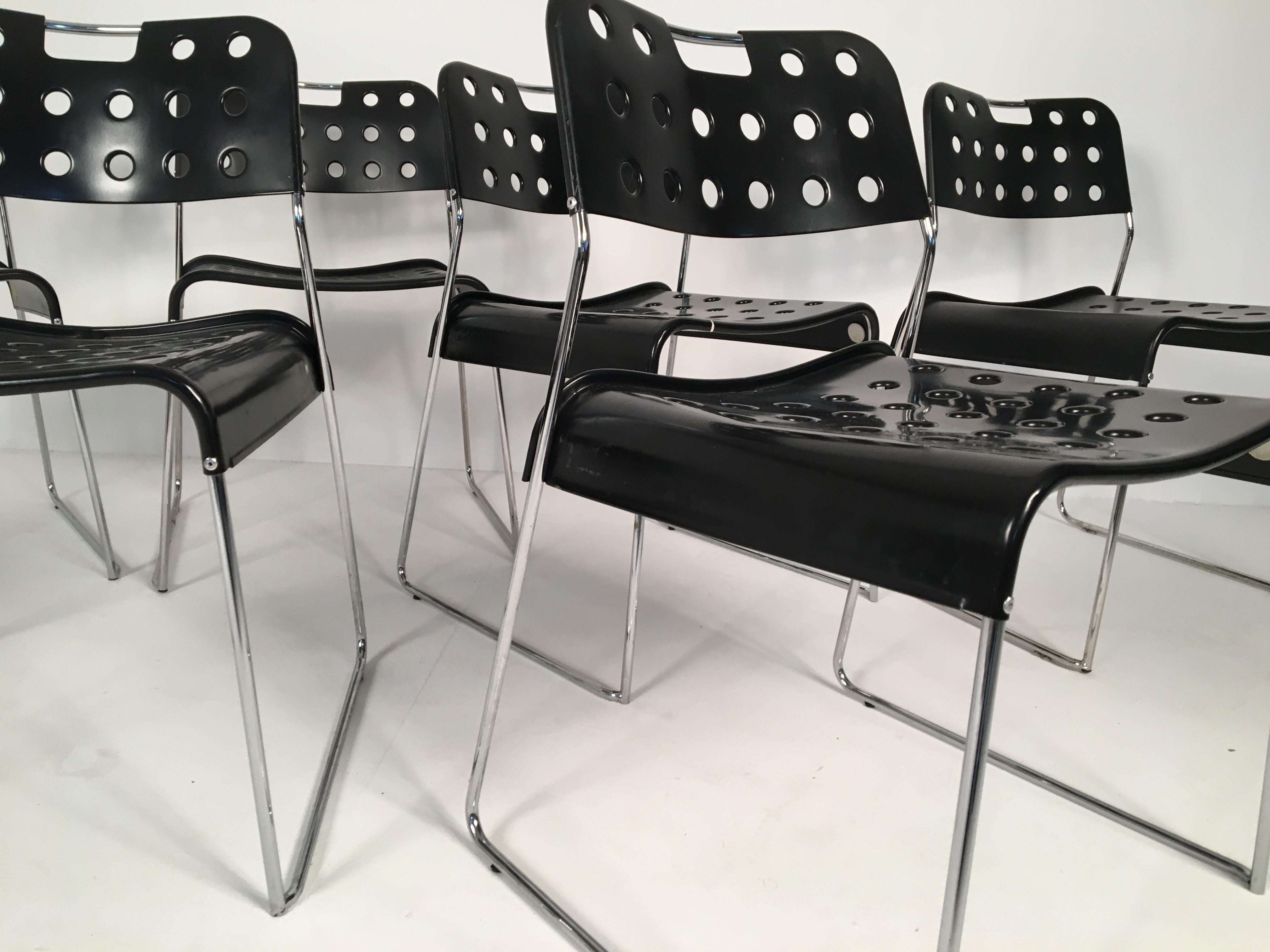 Italian Six Midcentury Black R. Kinsman ‘Omstak’ Chairs for Bieffeplast Italy circa 1970
