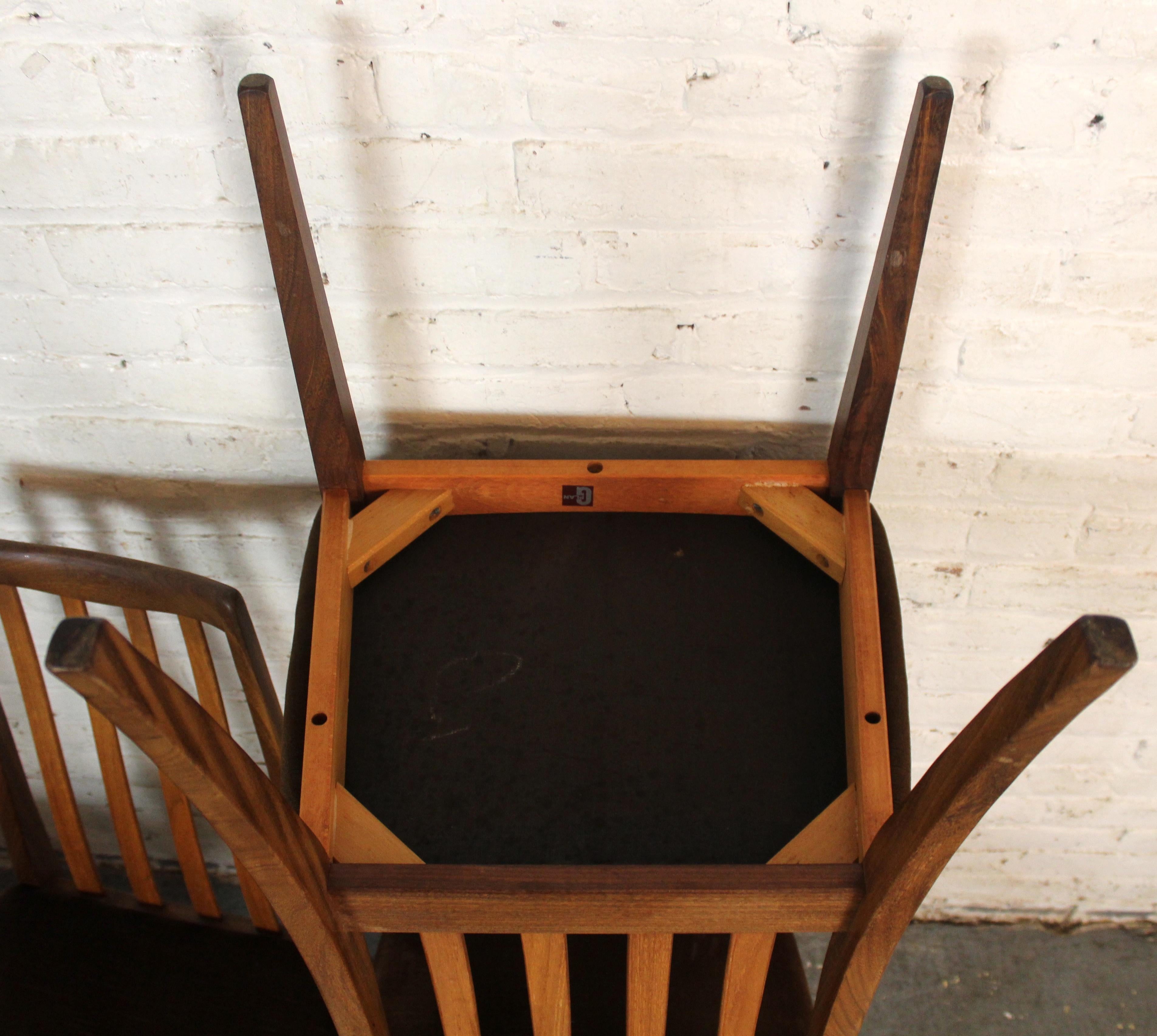 Six chaises de salle à manger britanniques en teck du milieu du siècle par Victor Wilkins pour G-Plan en vente 8