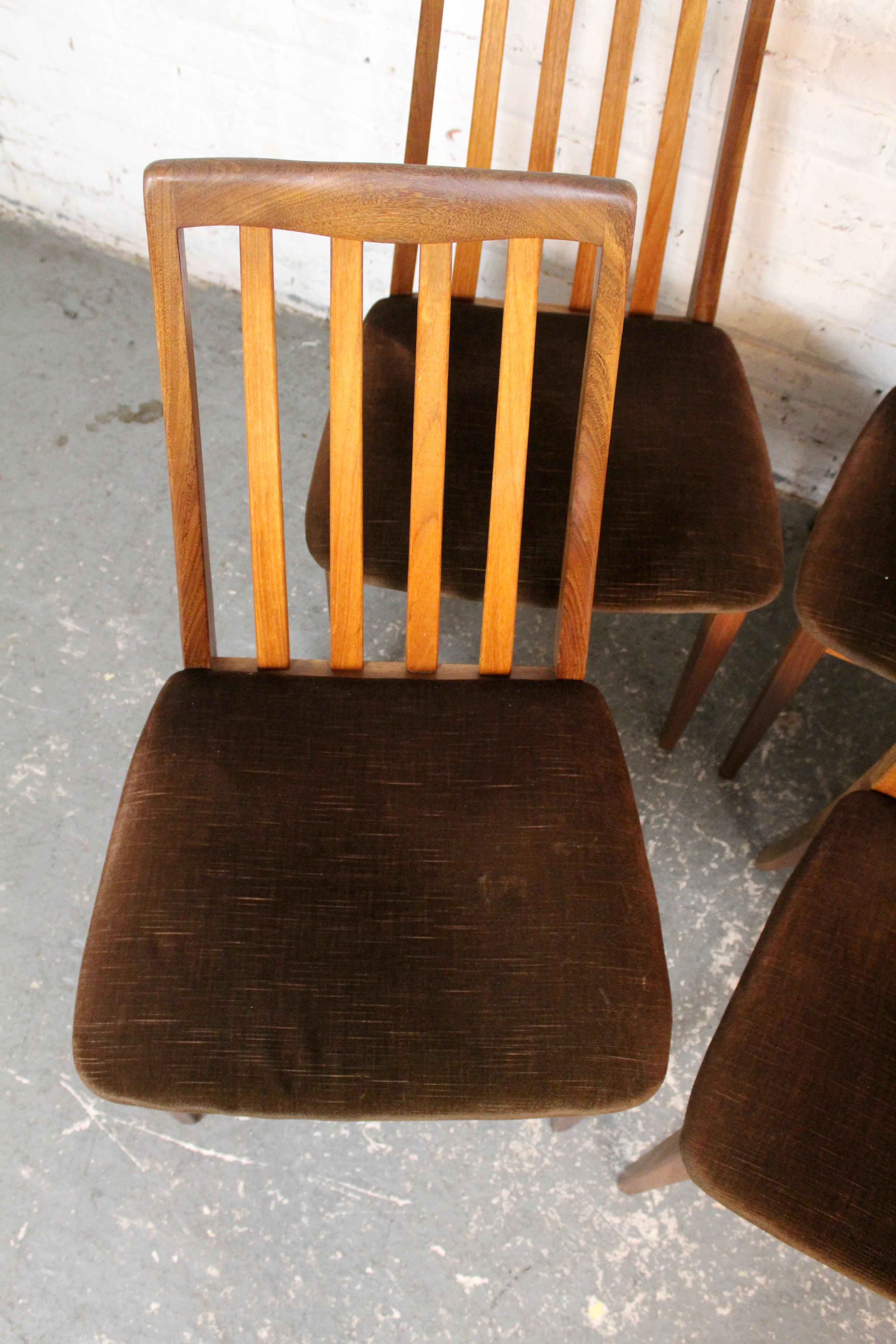 Anglais Six chaises de salle à manger britanniques en teck du milieu du siècle par Victor Wilkins pour G-Plan en vente