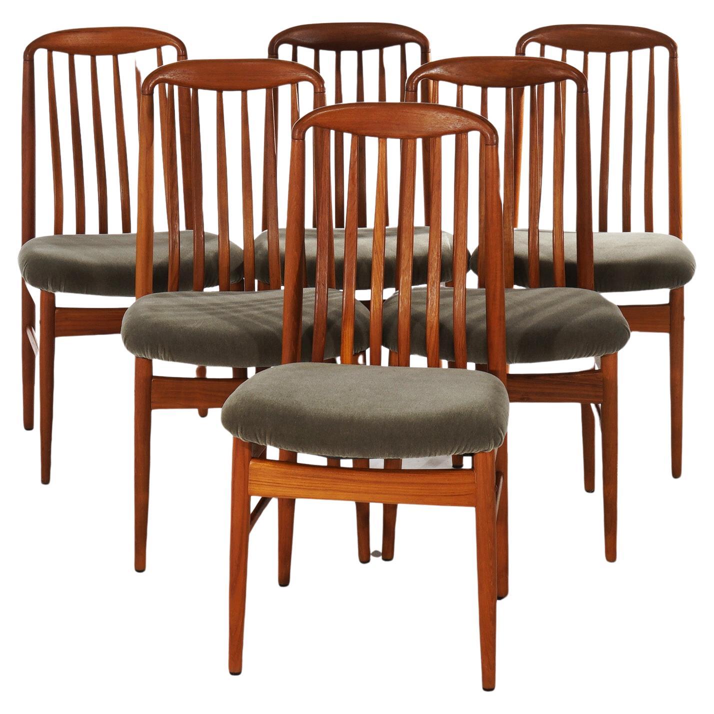 Six Mid Century Danish Modern Teakwood Dining Chairs C1960 For Sale