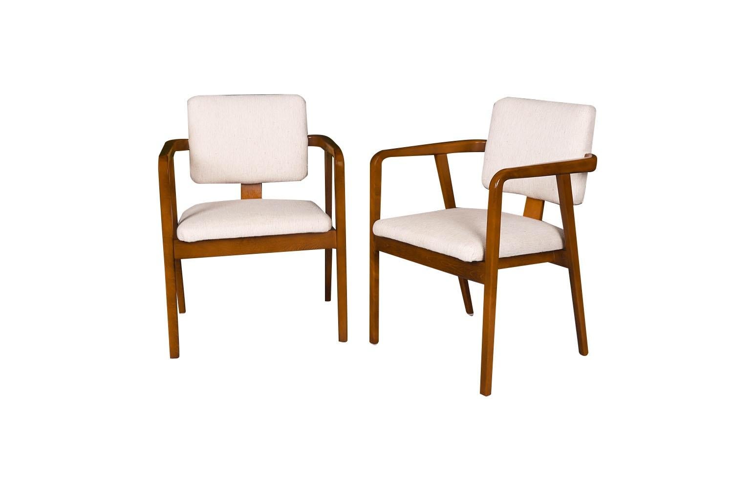 Remarkably, Iconic, stunning and extraordinarily rare set of six Model 4663 dining/side chairs, two armchairs and four side chairs by Earnest Farmer with George Nelson & Associates for Herman Miller, circa 1960. This classic and unique Mid-Century