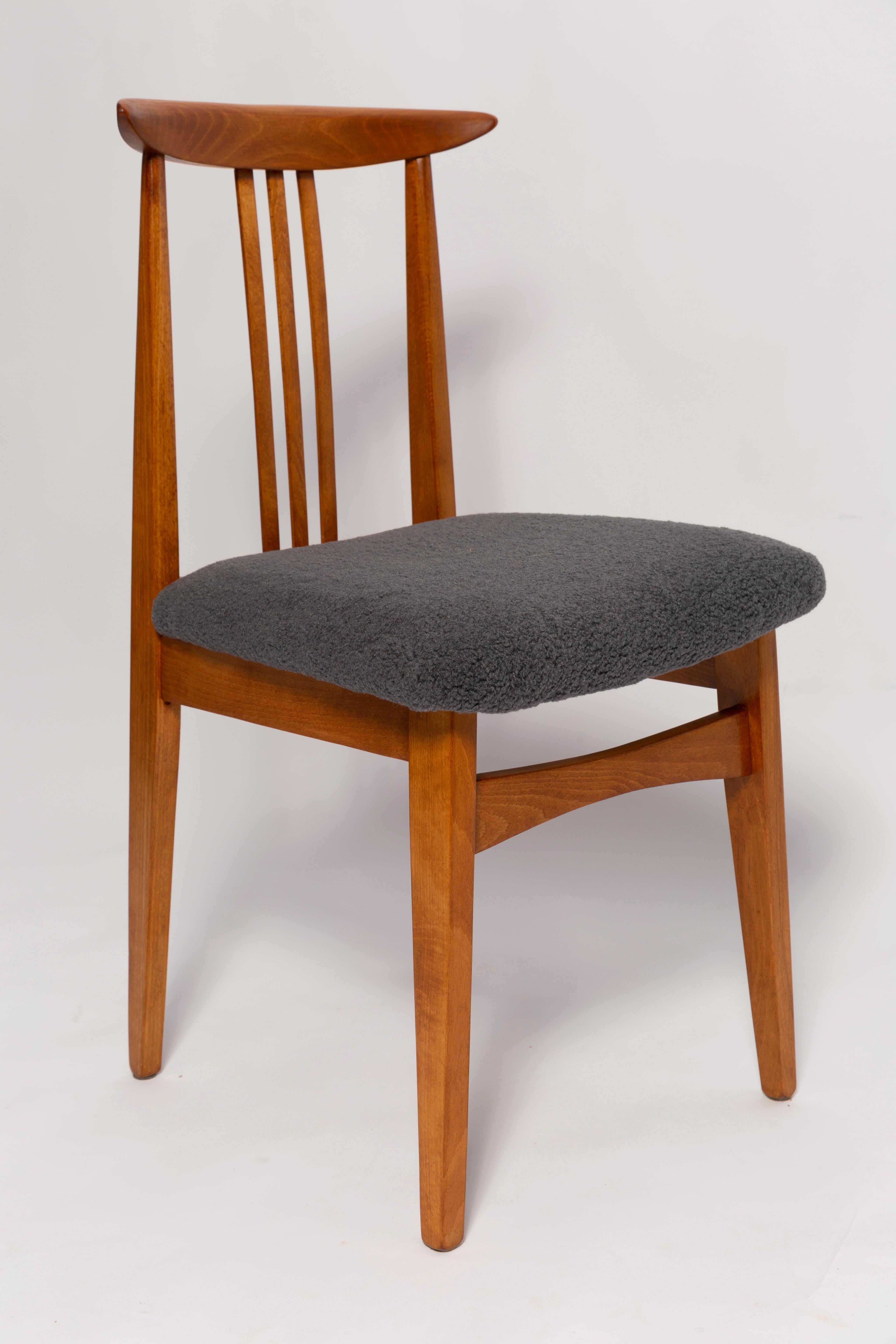 Six Mid-Century Graphite Boucle Chairs, Medium Wood, M Zielinski, Europe 1960 For Sale 2