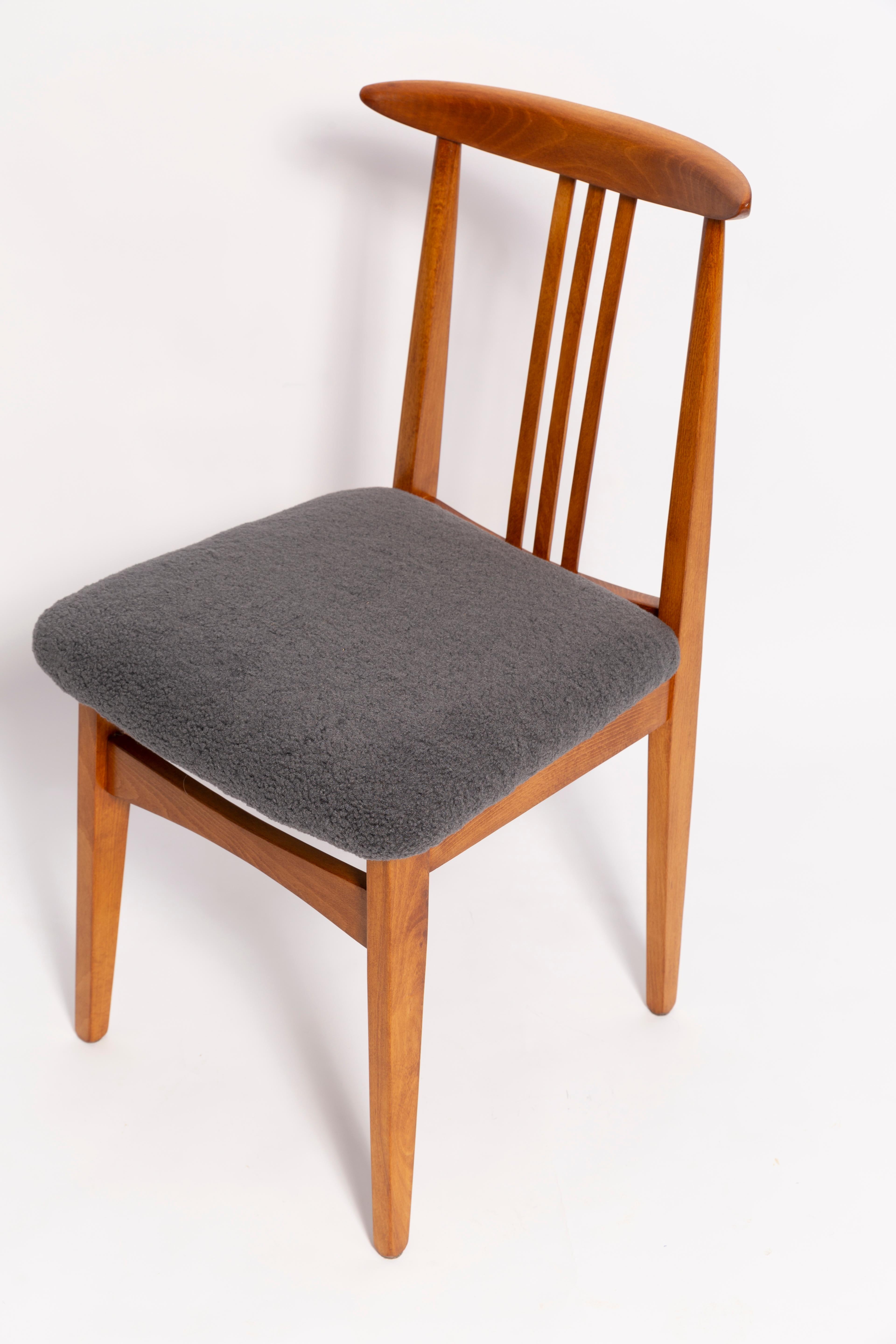 Six Mid-Century Graphite Boucle Chairs, Medium Wood, M Zielinski, Europe 1960 For Sale 1