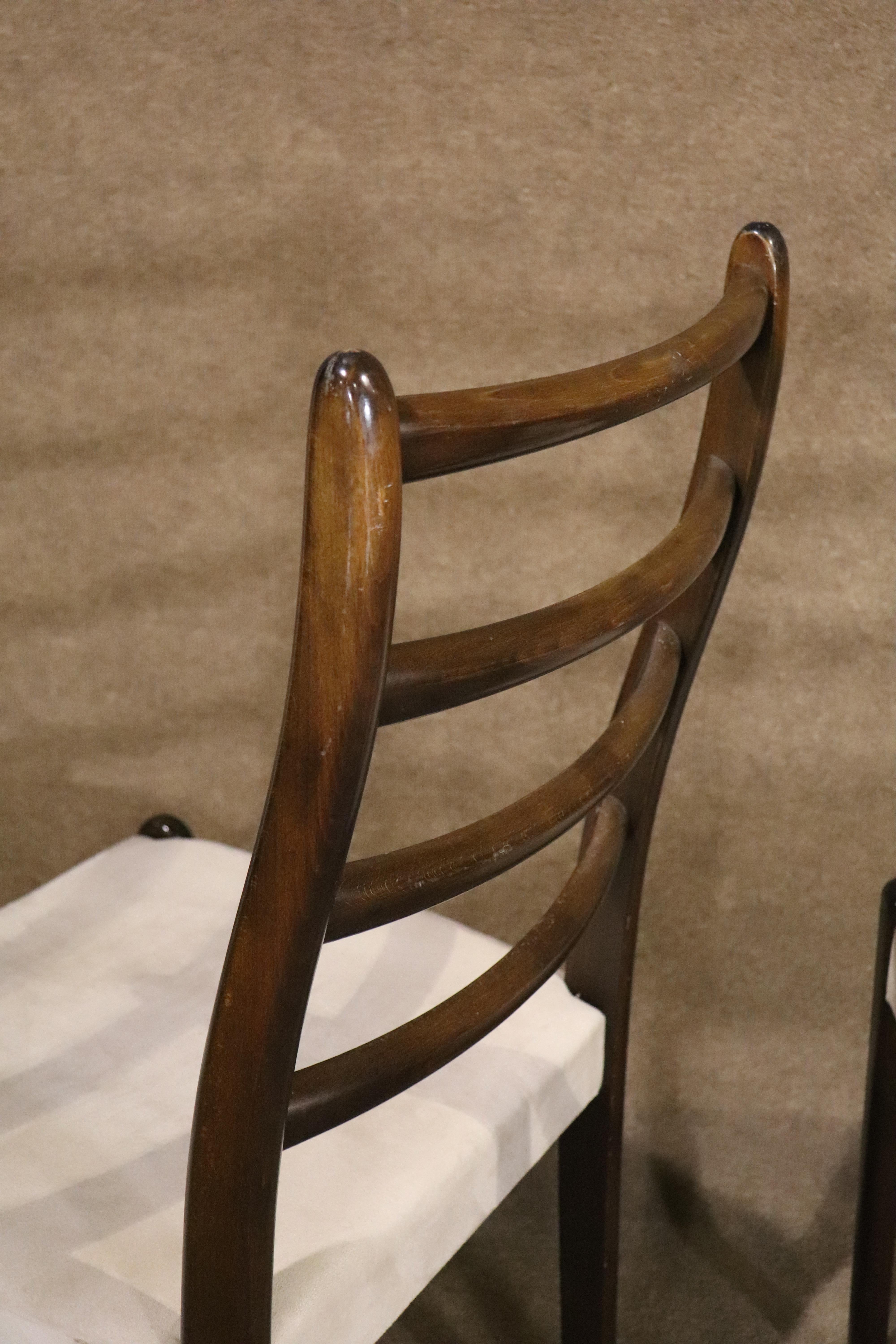 Six Mid-Century Ladder Back Chairs In Good Condition For Sale In Brooklyn, NY