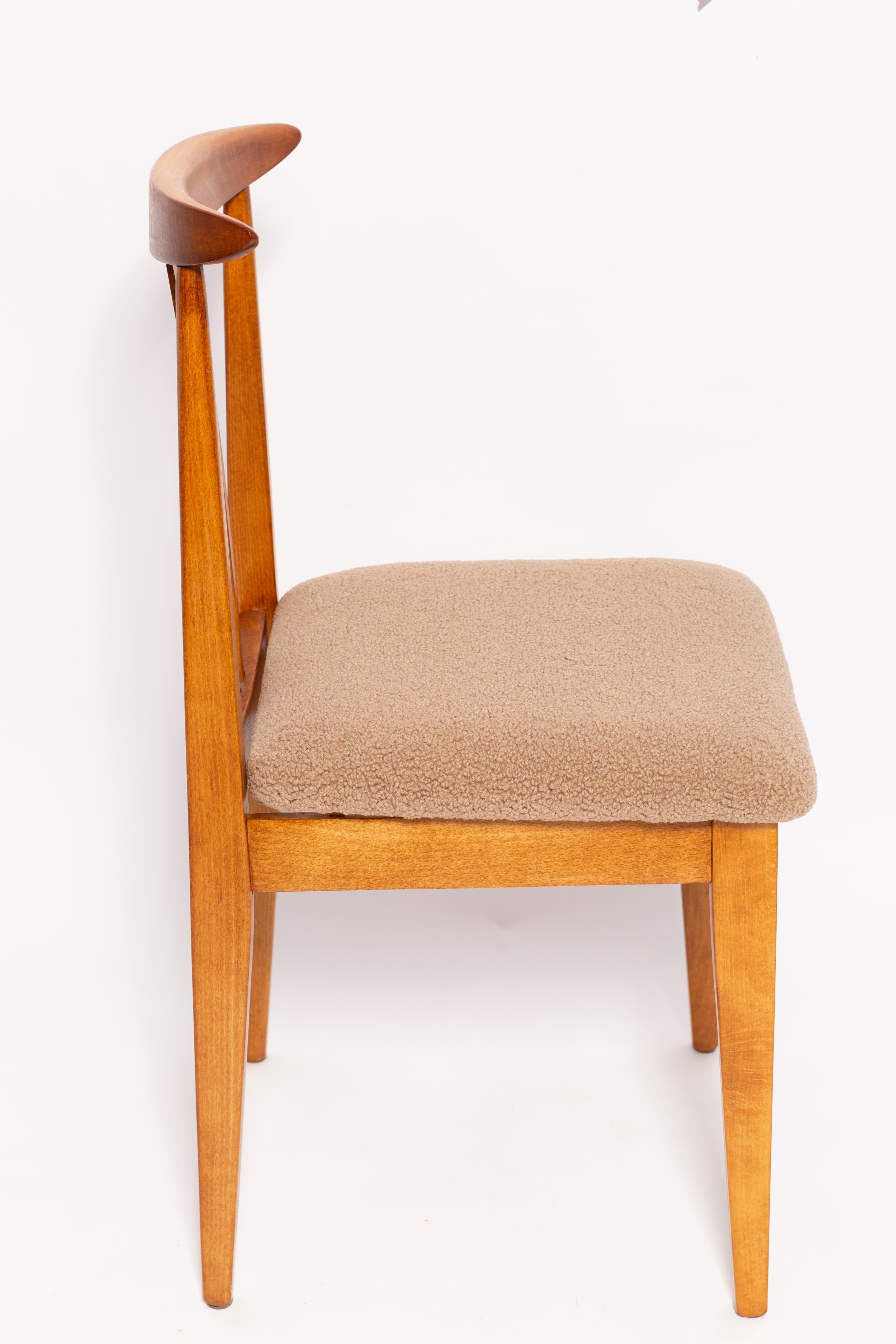 20th Century Six Mid-Century Latte Boucle Chairs, Medium Wood, M. Zielinski, Europe 1960s For Sale