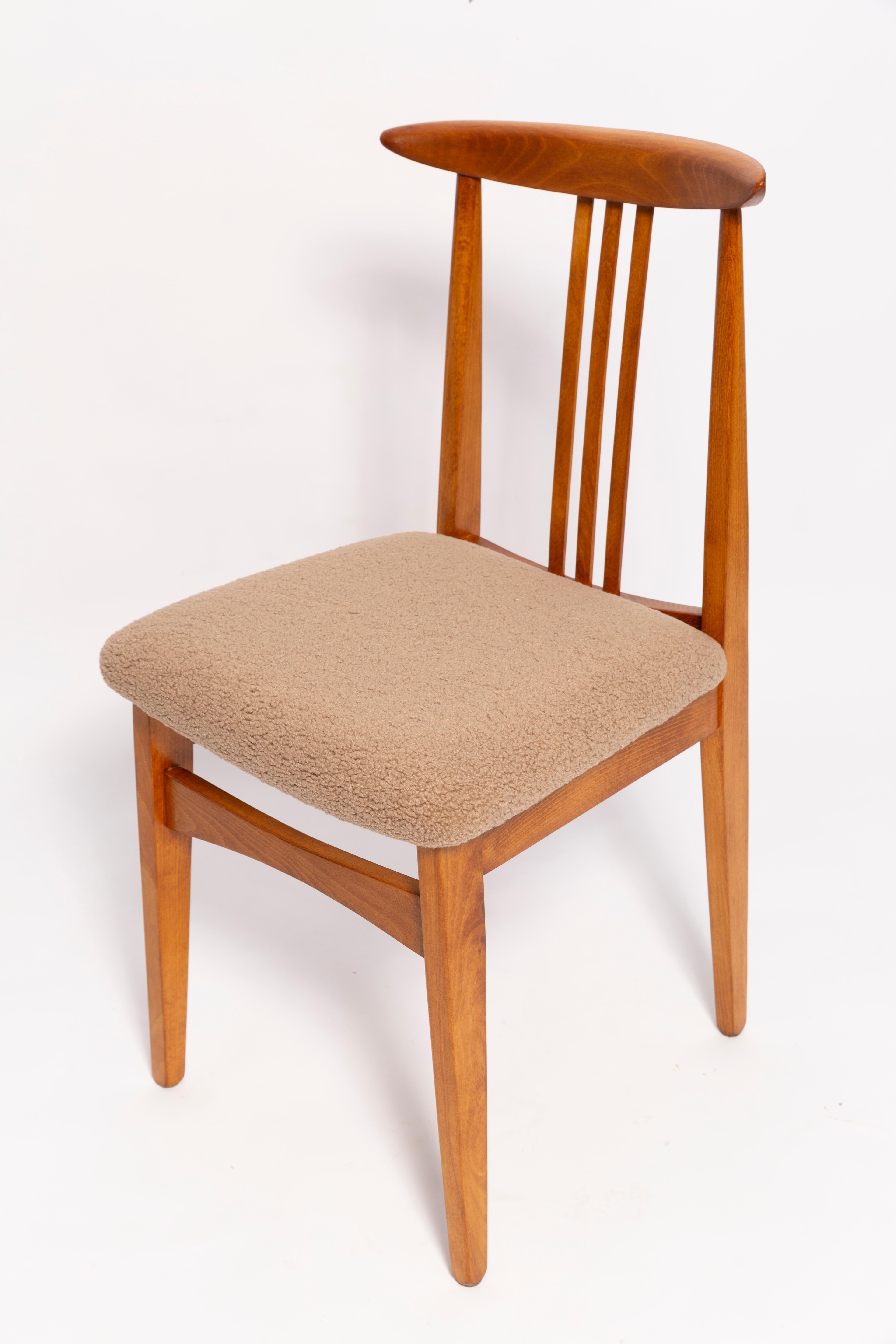 Six Mid-Century Latte Boucle Chairs, Medium Wood, M. Zielinski, Europe 1960s For Sale 1