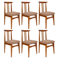 Vintage Six Mid-Century Latte Boucle Chairs, Medium Wood, M. Zielinski, Europe 1960s