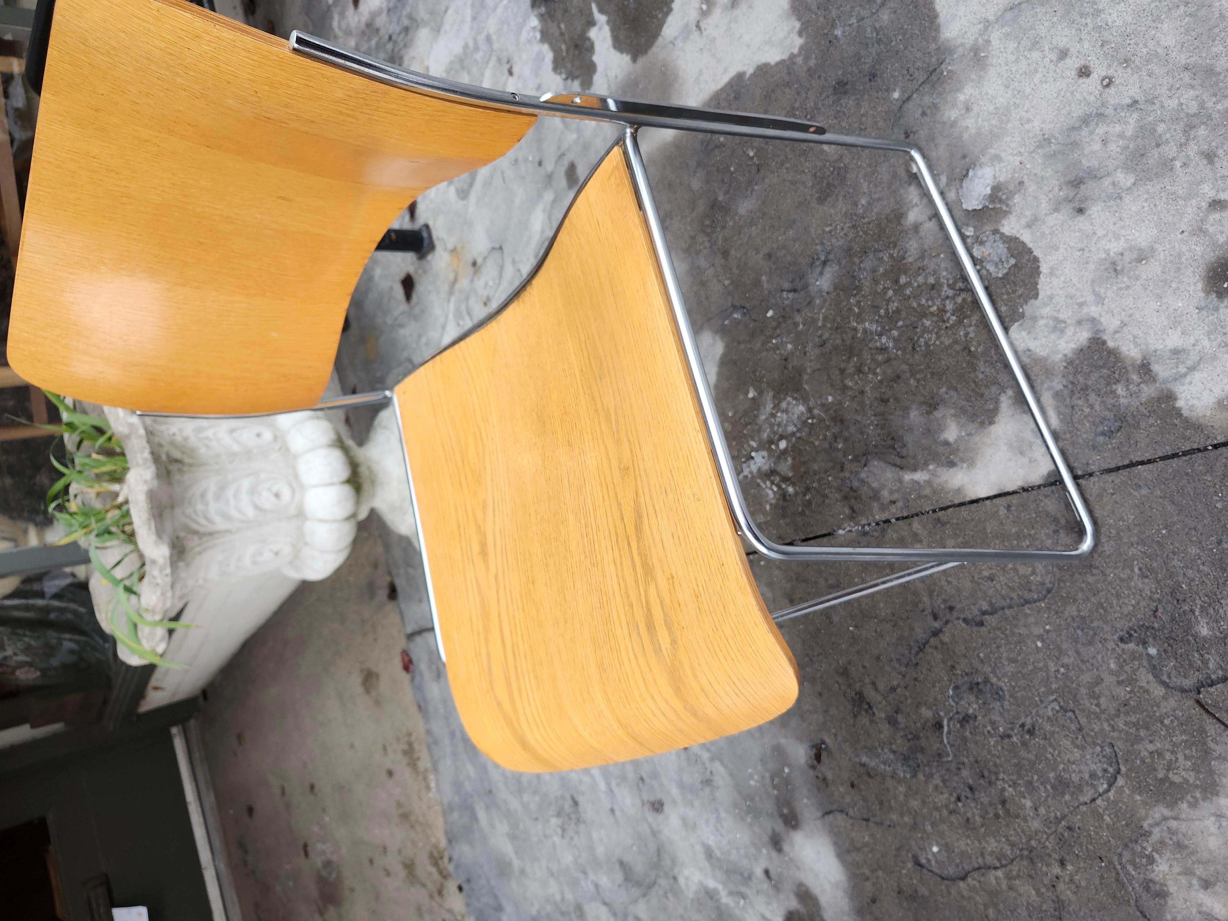 Six Mid-Century Modern Ash Stacking Chairs by David Rowland Iconic 40/4 Chair im Angebot 4