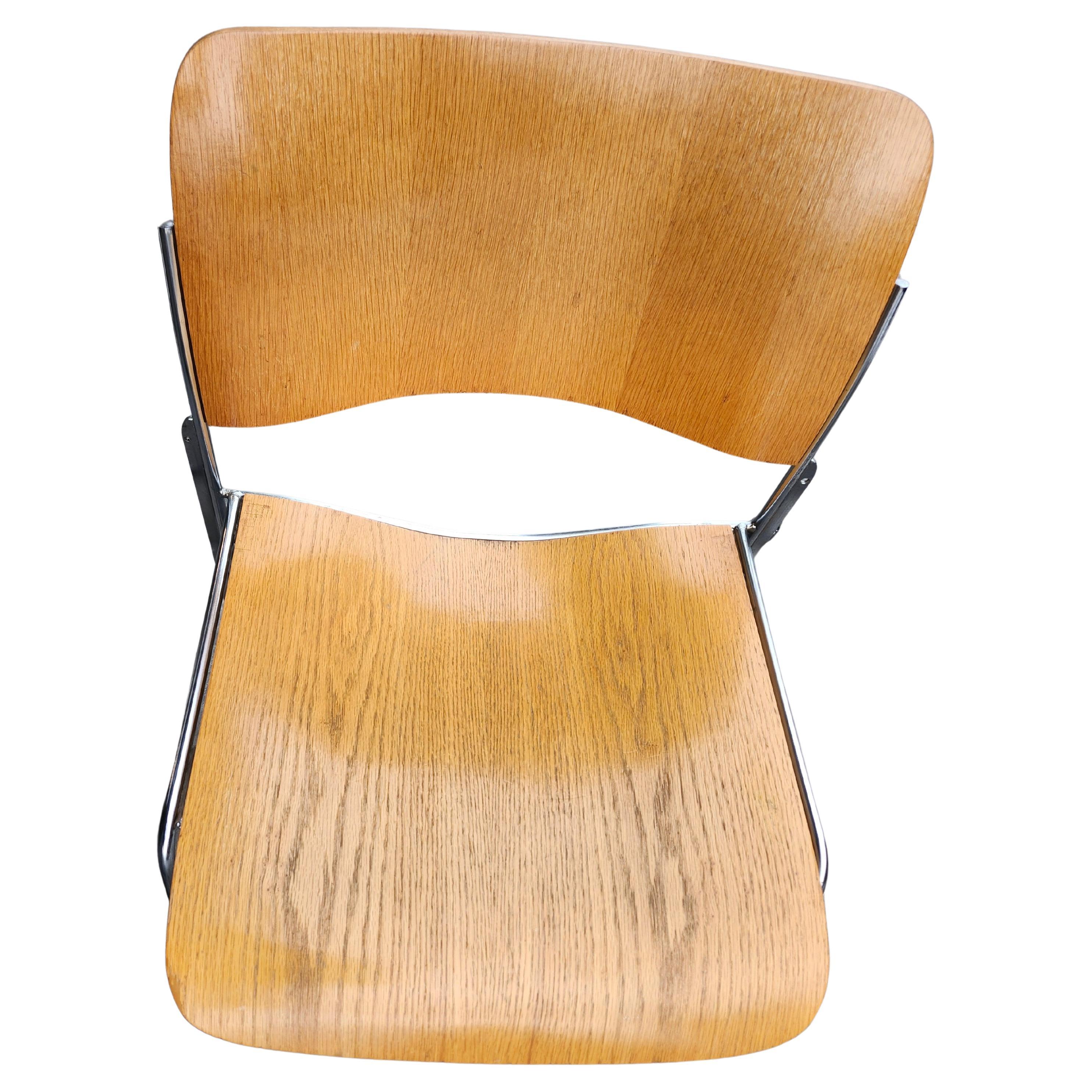 Six Mid-Century Modern Ash Stacking Chairs by David Rowland Iconic 40/4 Chair (Moderne der Mitte des Jahrhunderts) im Angebot