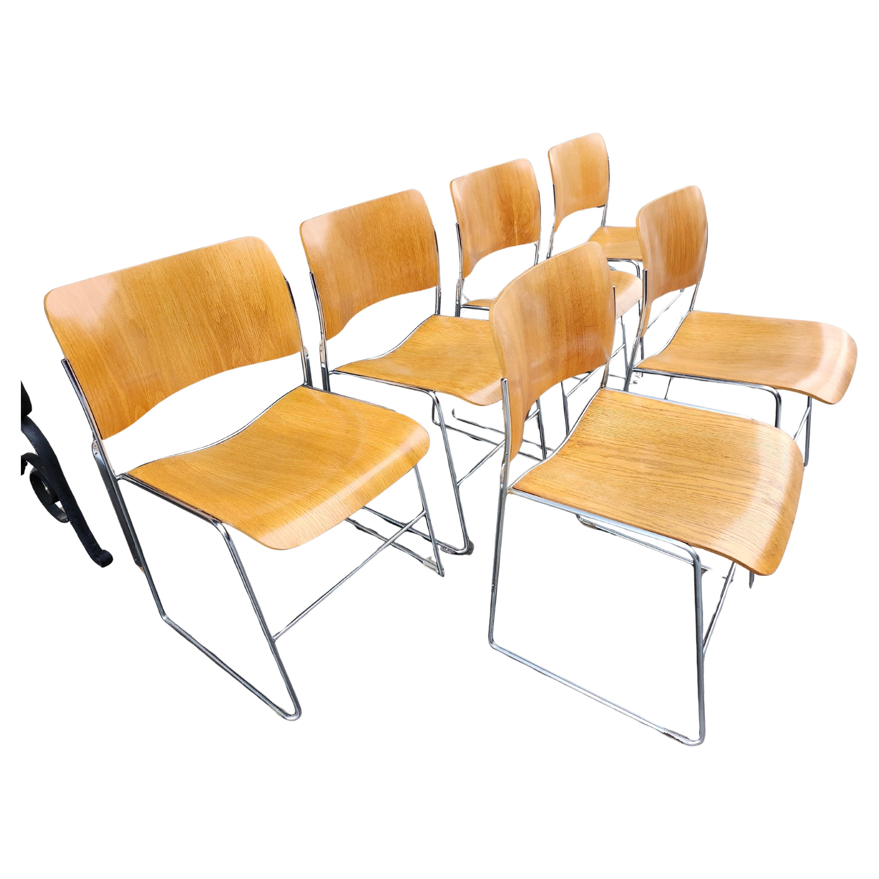 Six Mid-Century Modern Ash Stacking Chairs by David Rowland Iconic 40/4 Chair (Lackiert) im Angebot