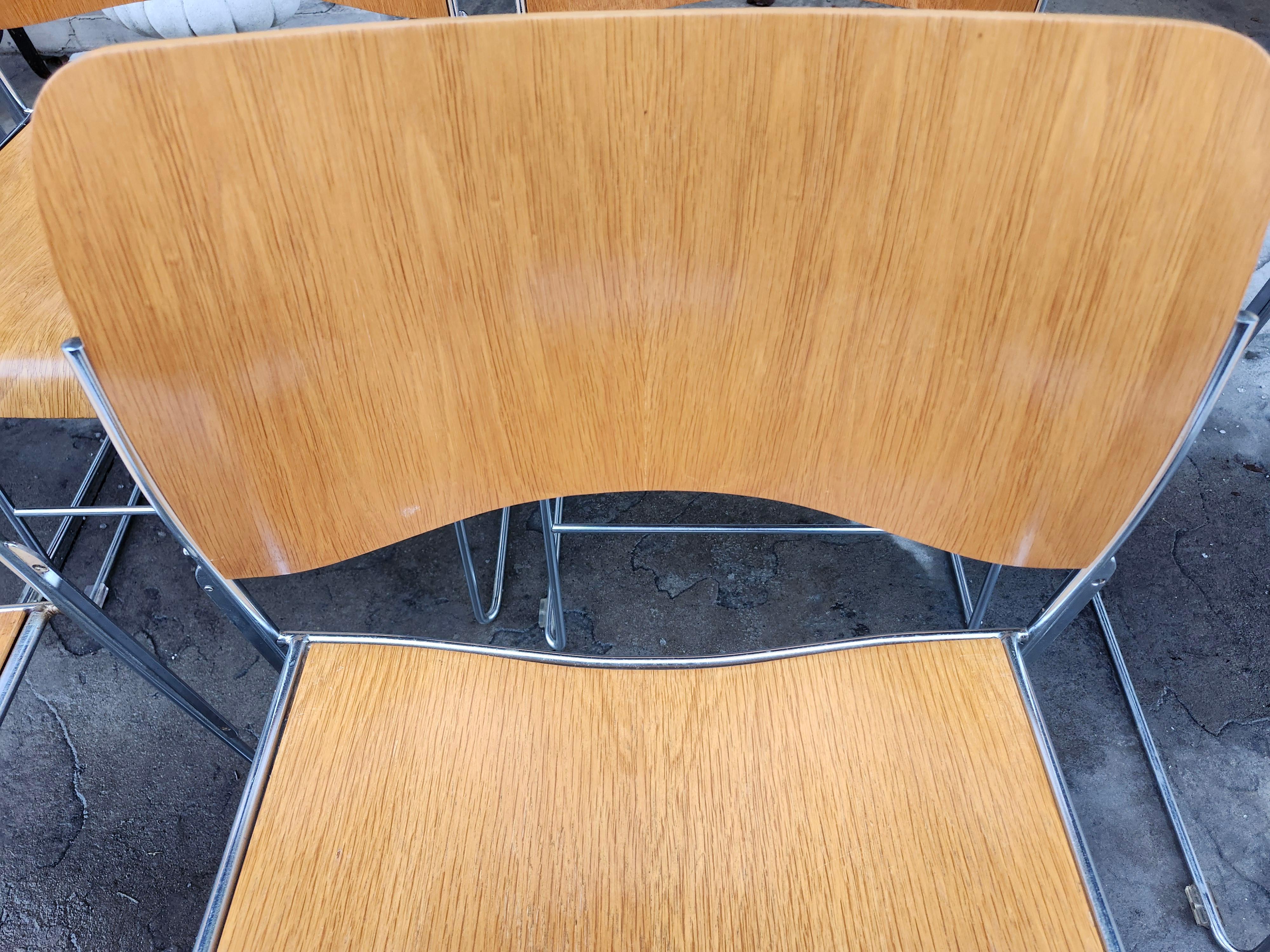 Six Mid-Century Modern Ash Stacking Chairs by David Rowland Iconic 40/4 Chair im Angebot 1