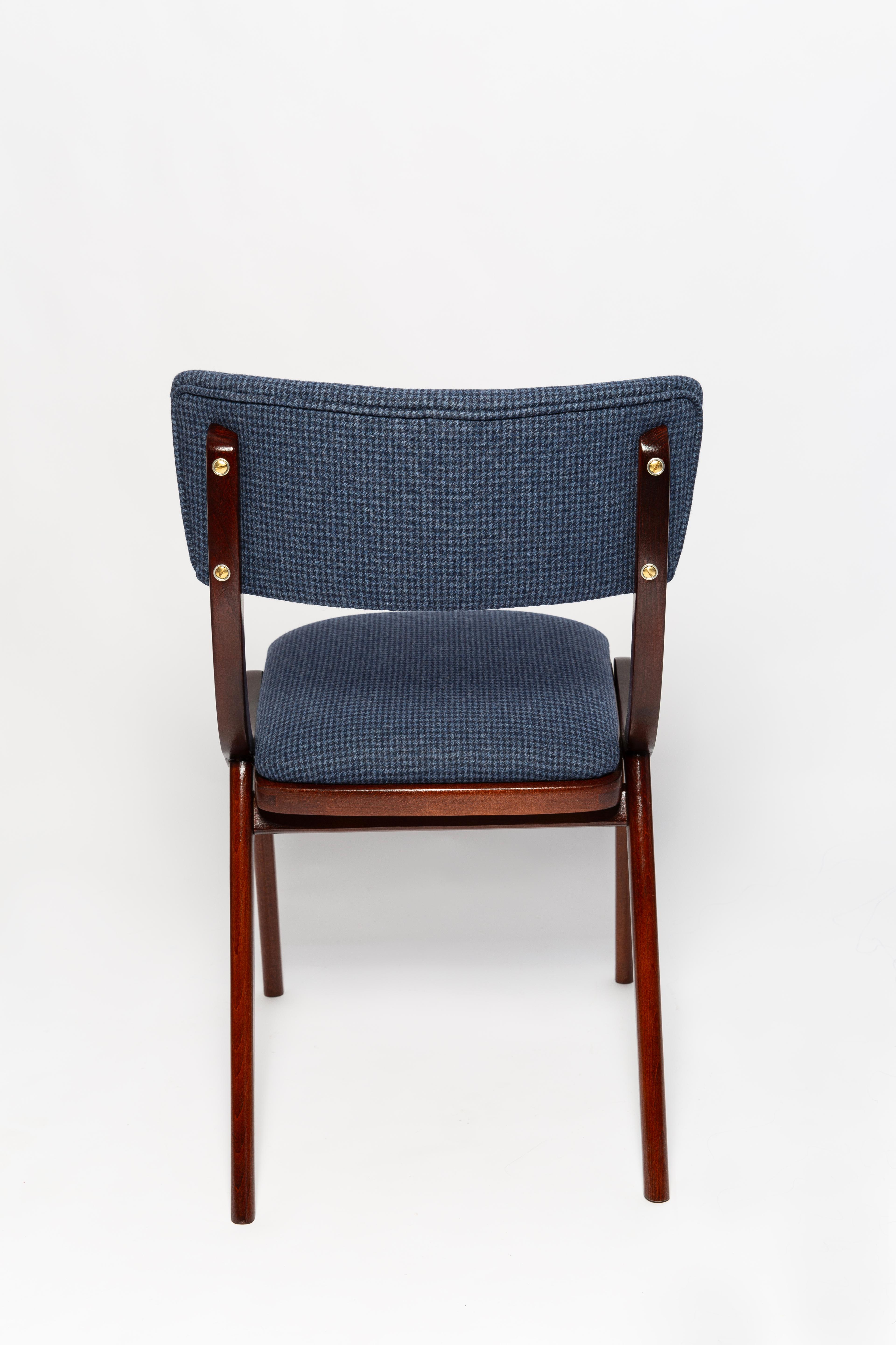 Sechs moderne Bumerang-Stühle aus der Mitte des Jahrhunderts, marinefarbene, fröhlich karierte Wolle, Polen, 1960er Jahre (Handgefertigt) im Angebot