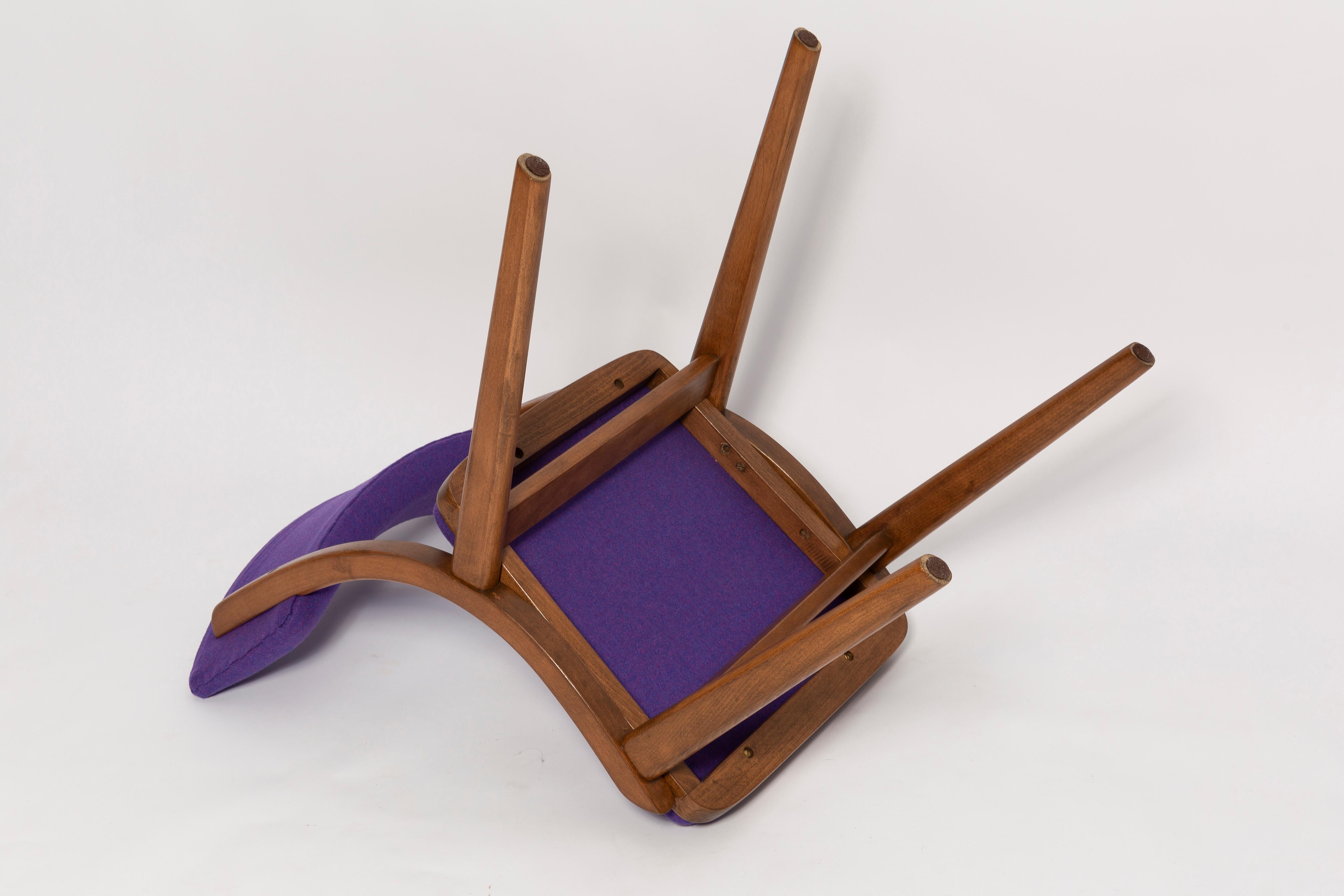 Sechs Bumerang-Stühle aus der Mitte des Jahrhunderts, lila-violette Wolle, Polen, 1960er Jahre im Angebot 1