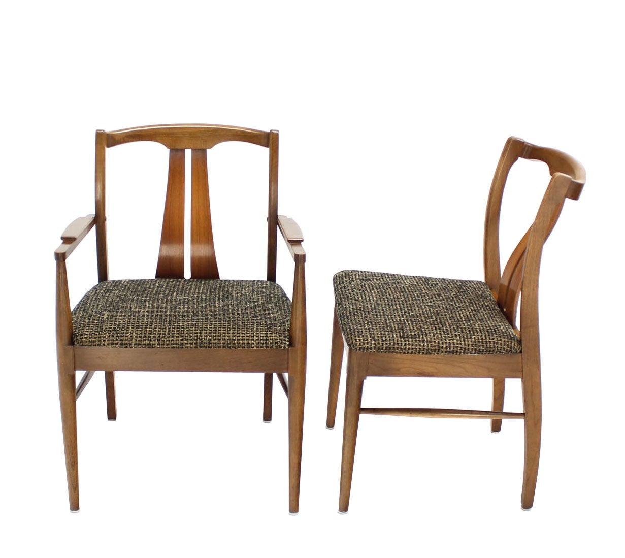 Mid-Century Modern Six chaises de salle à manger en noyer moyen clair de la modernité du milieu du siècle, nouvelle tapisserie MINT en vente