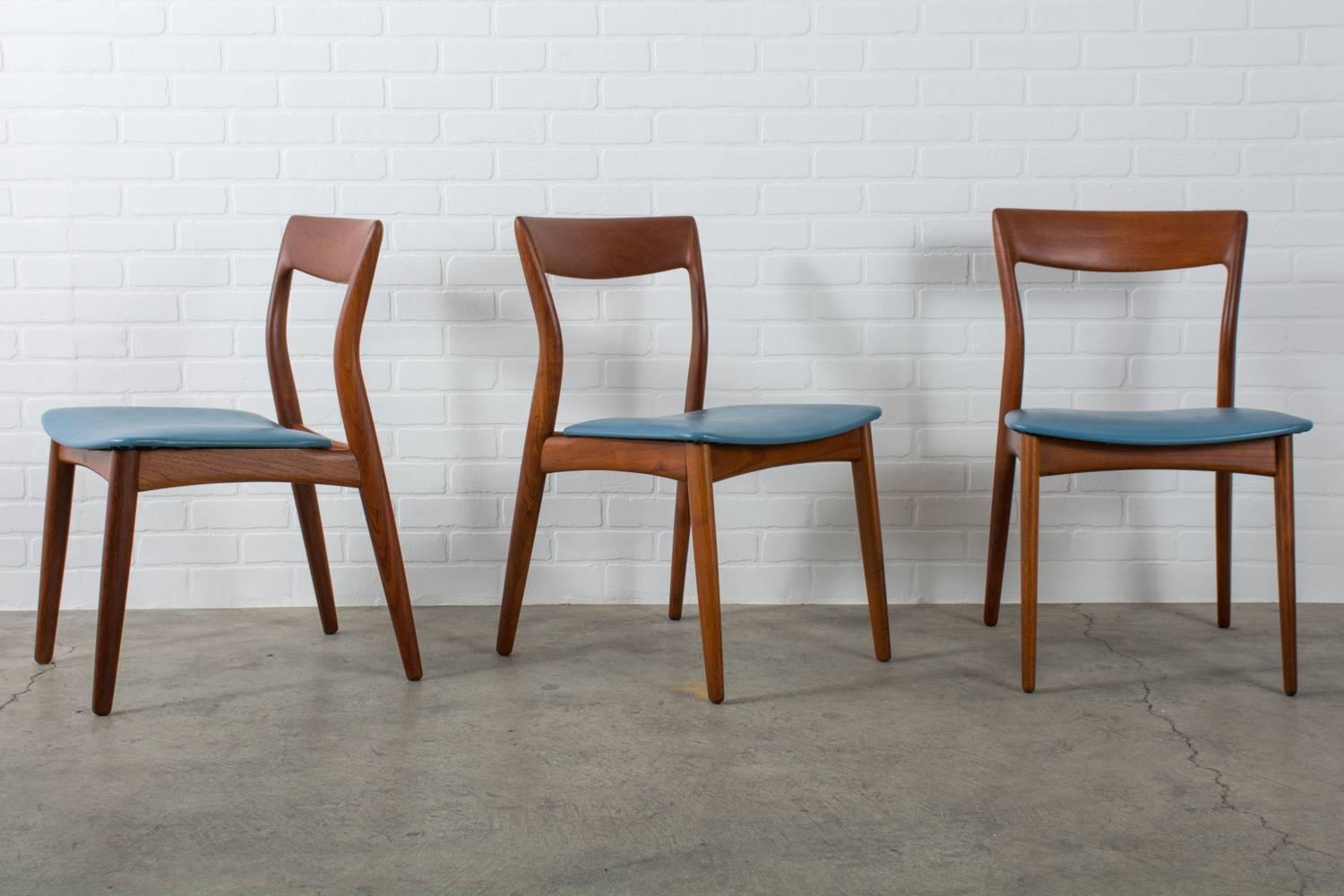 Scandinavian Modern Six Mid-Century Modern Teak Dining Chairs by Viborg Stolefabrik, Denmark