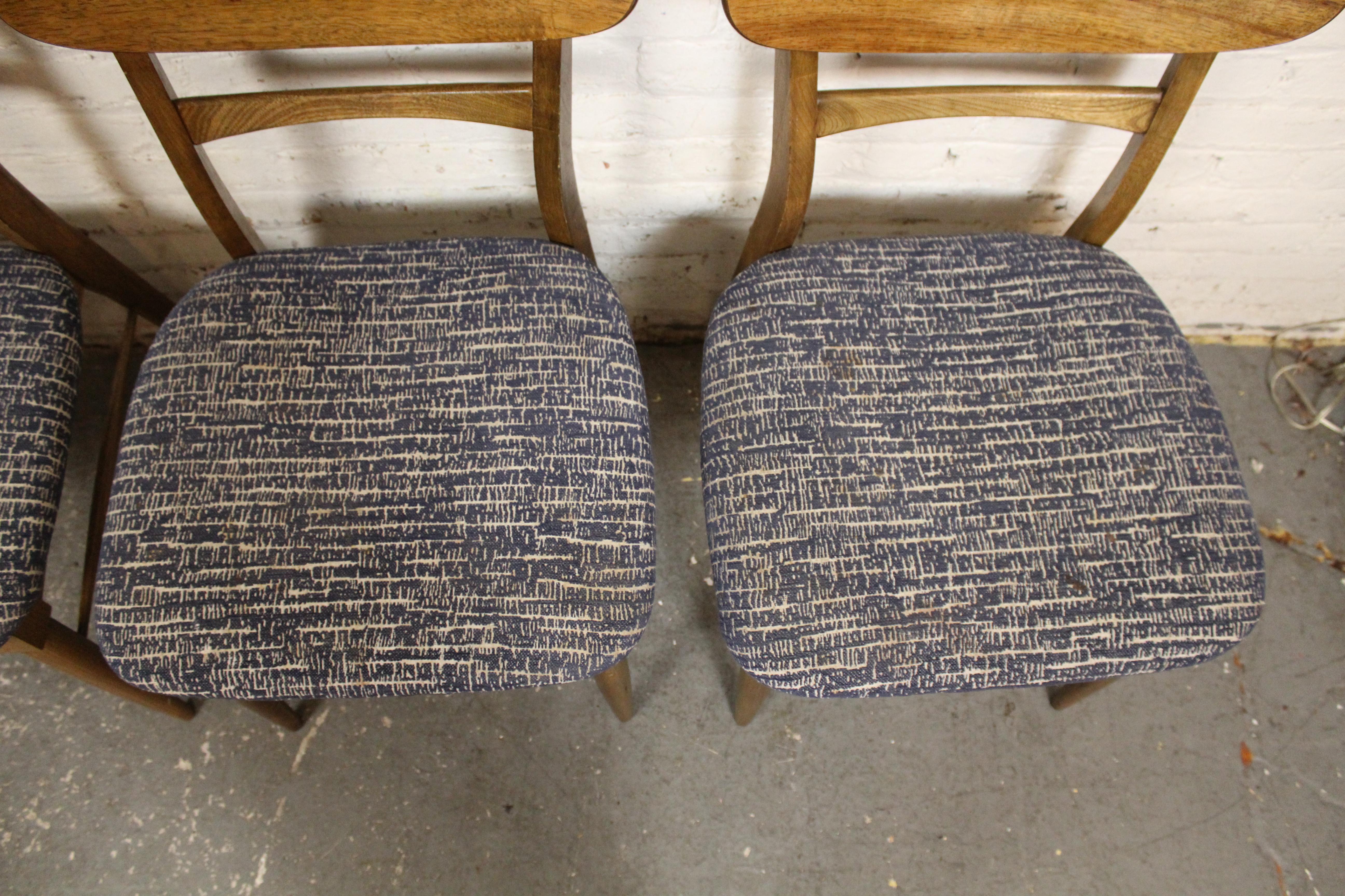 Sechs Esszimmerstühle aus Eiche aus der Mitte des Jahrhunderts von Lane Furniture im Zustand „Gut“ im Angebot in Brooklyn, NY
