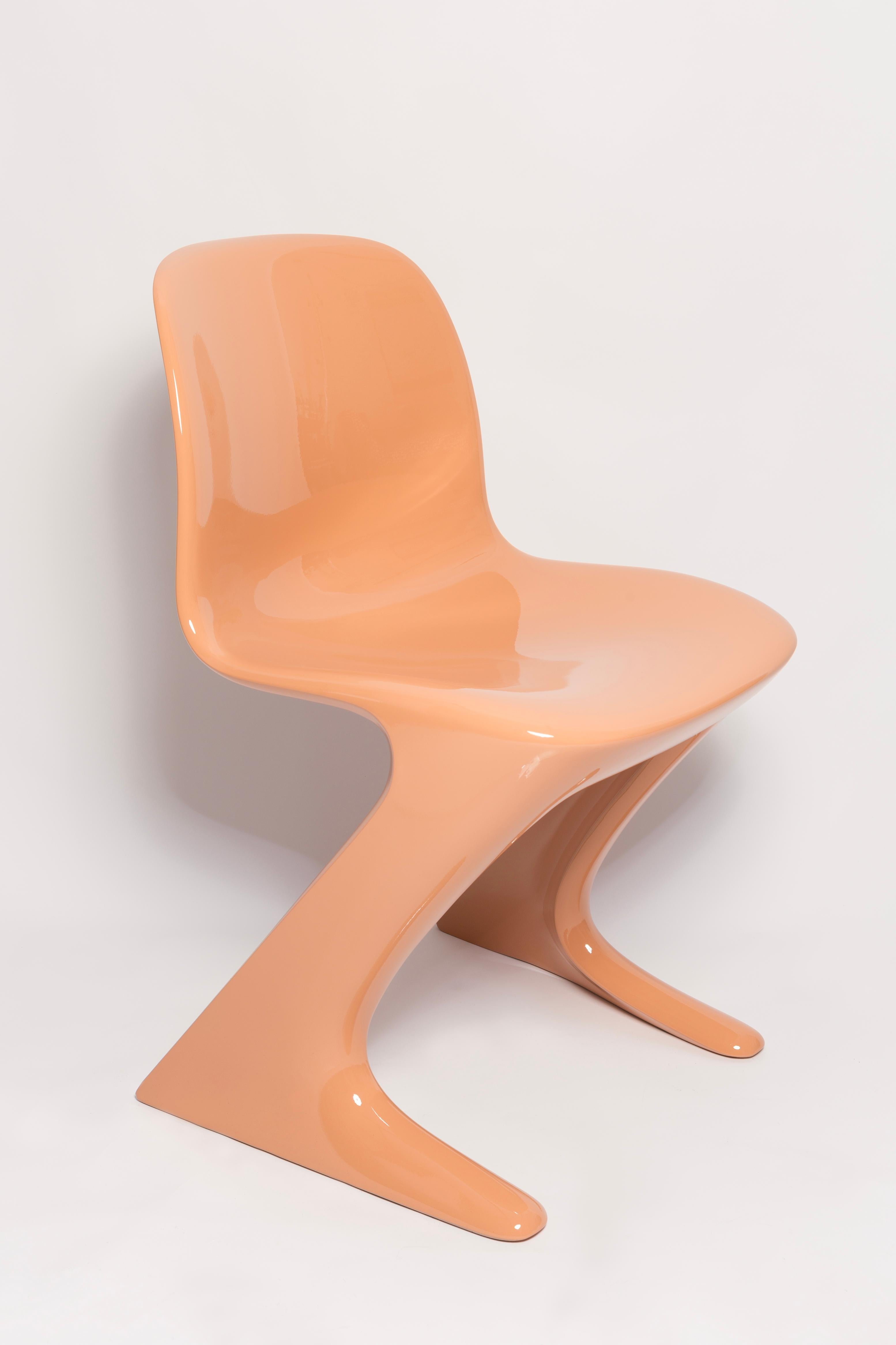 Sechs Känguru-Stühle in Orange-Aprikose aus der Mitte des Jahrhunderts, Ernst Moeckl, Deutschland, 1968 (Moderne der Mitte des Jahrhunderts) im Angebot