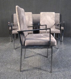 Seis sillas Tri Designs de mediados de siglo