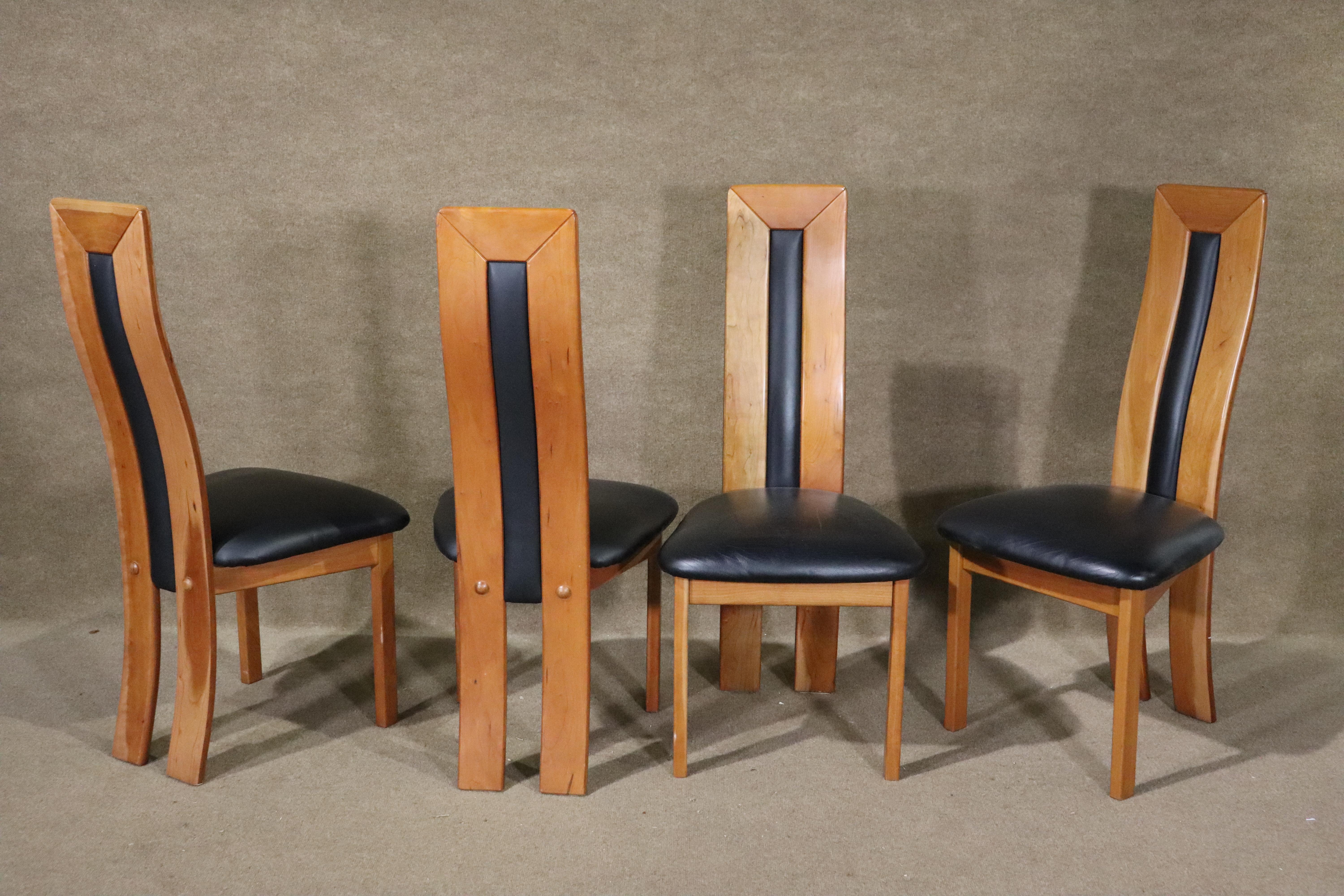 Six tall back dining chairs with leather style material on seats and up the back.
Please confirm location NY or NJ